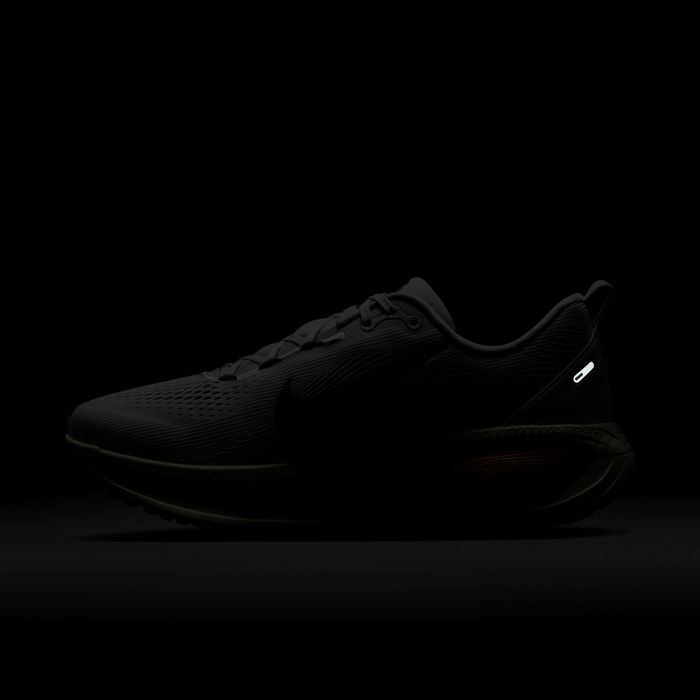 Nike Vomero 18 image number 10 Nike Vomero 18 image number 10