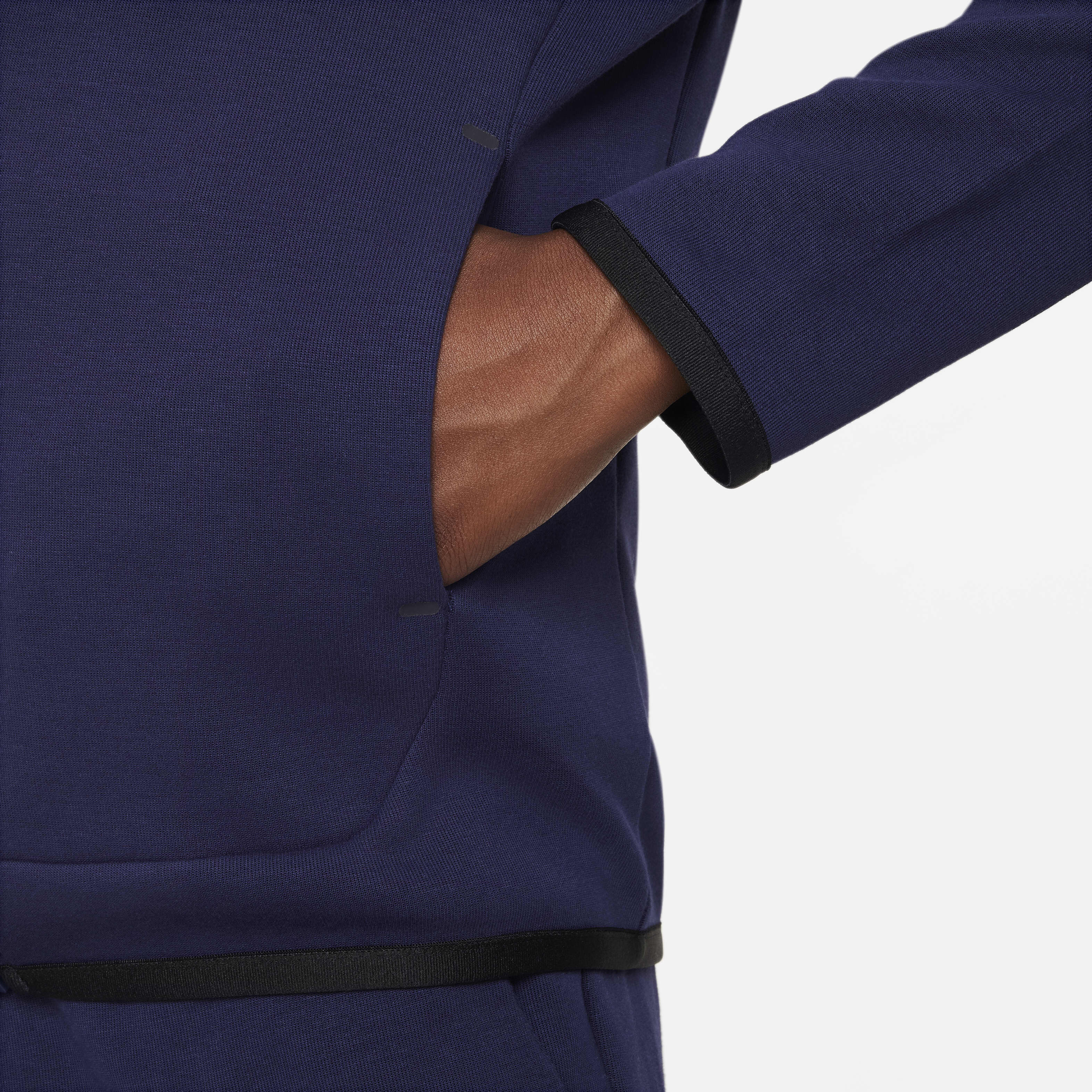 Paris Saint-Germain Tech Fleece image number 3