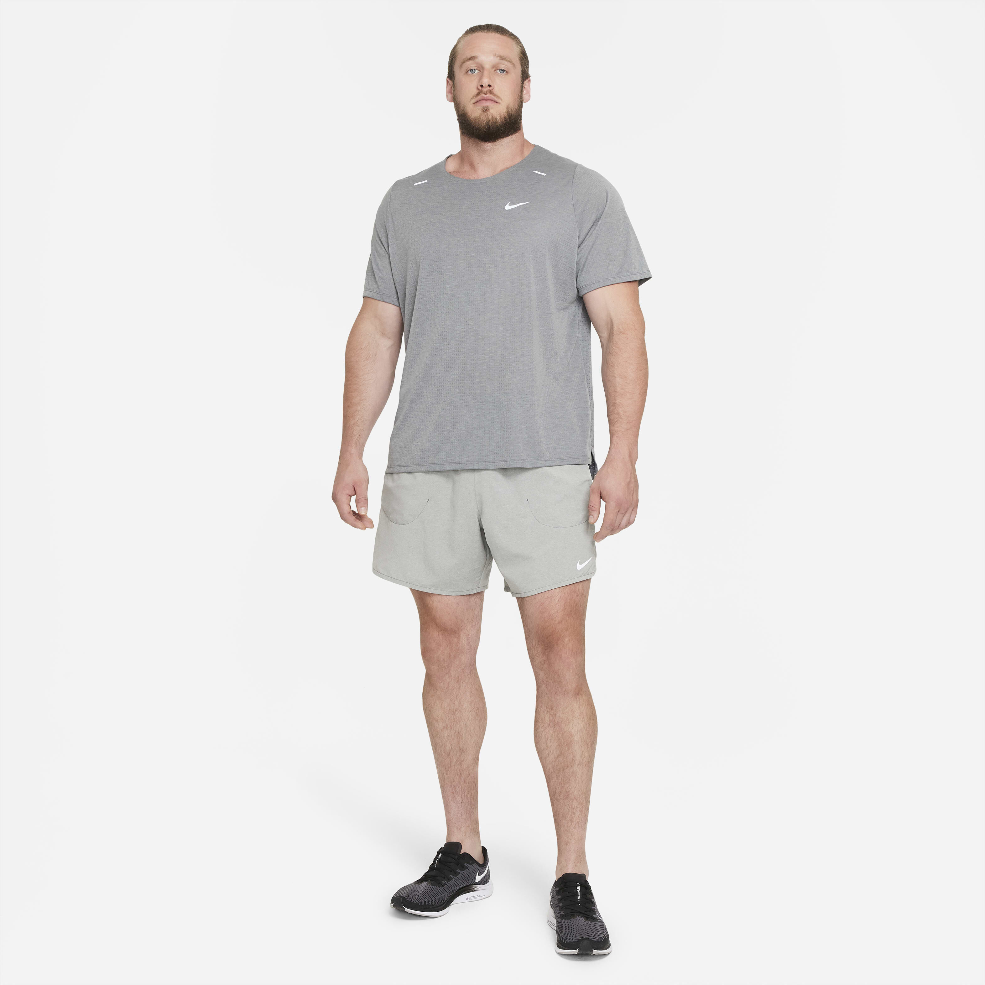 Nike Flex Stride image number 18