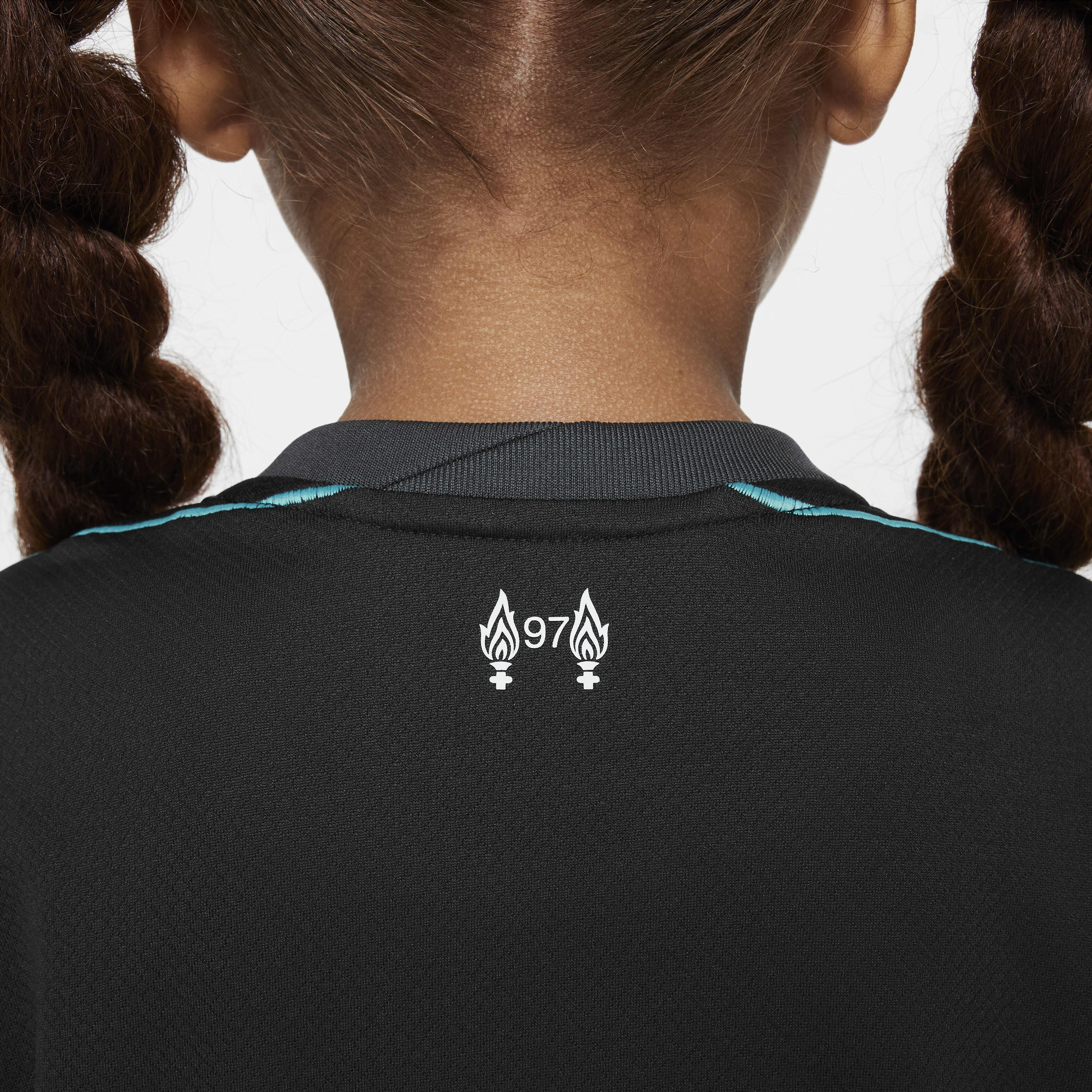 ليفربول 2024/25 ستيديوم الاحتياطي image number 8