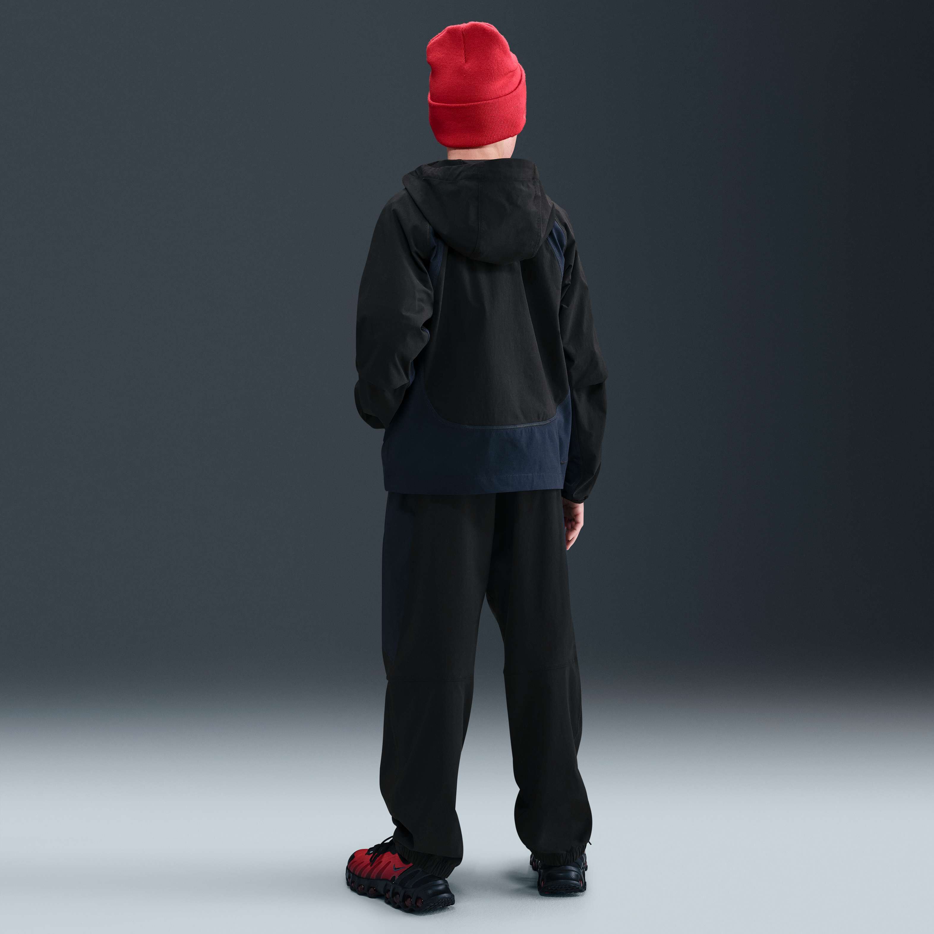 نايكي تك image number 1