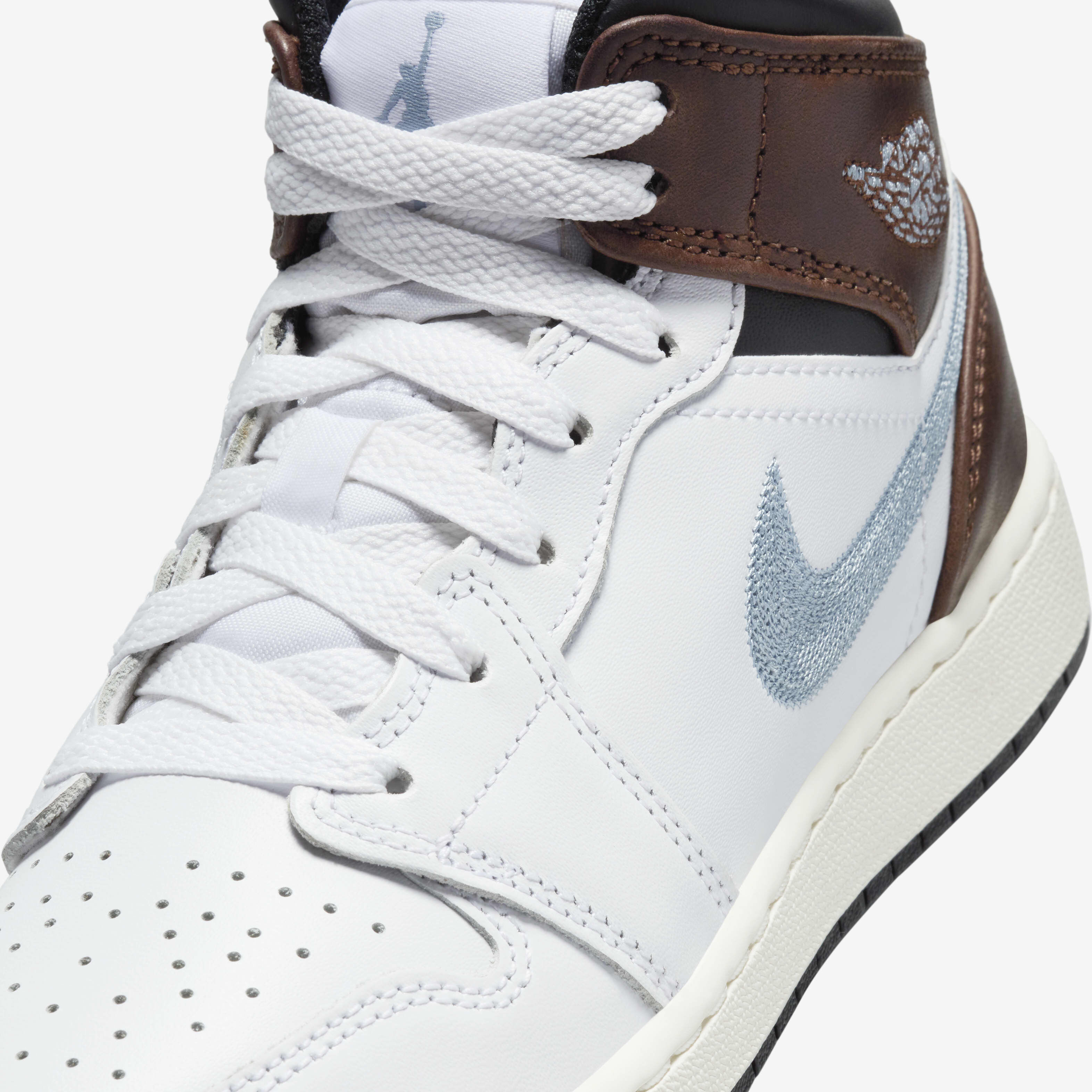 Buy Air Jordan 1 Mid SE Older Kids Shoes Nike Saudi Official