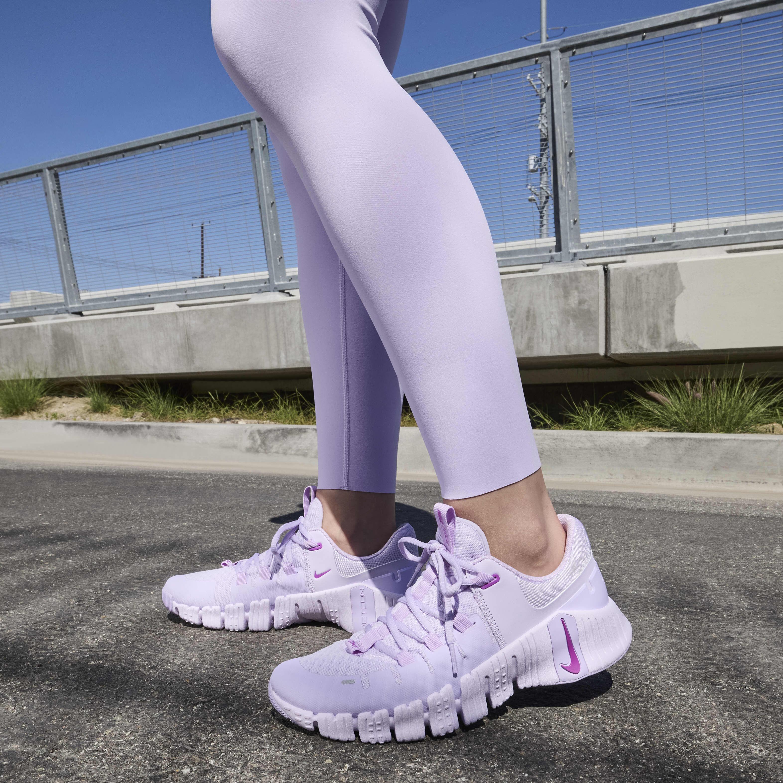Buy Nike Free Metcon 5 Women s Workout Shoes Lilac Bloom Barely Grape Vivid Purple Nike Saudi Official