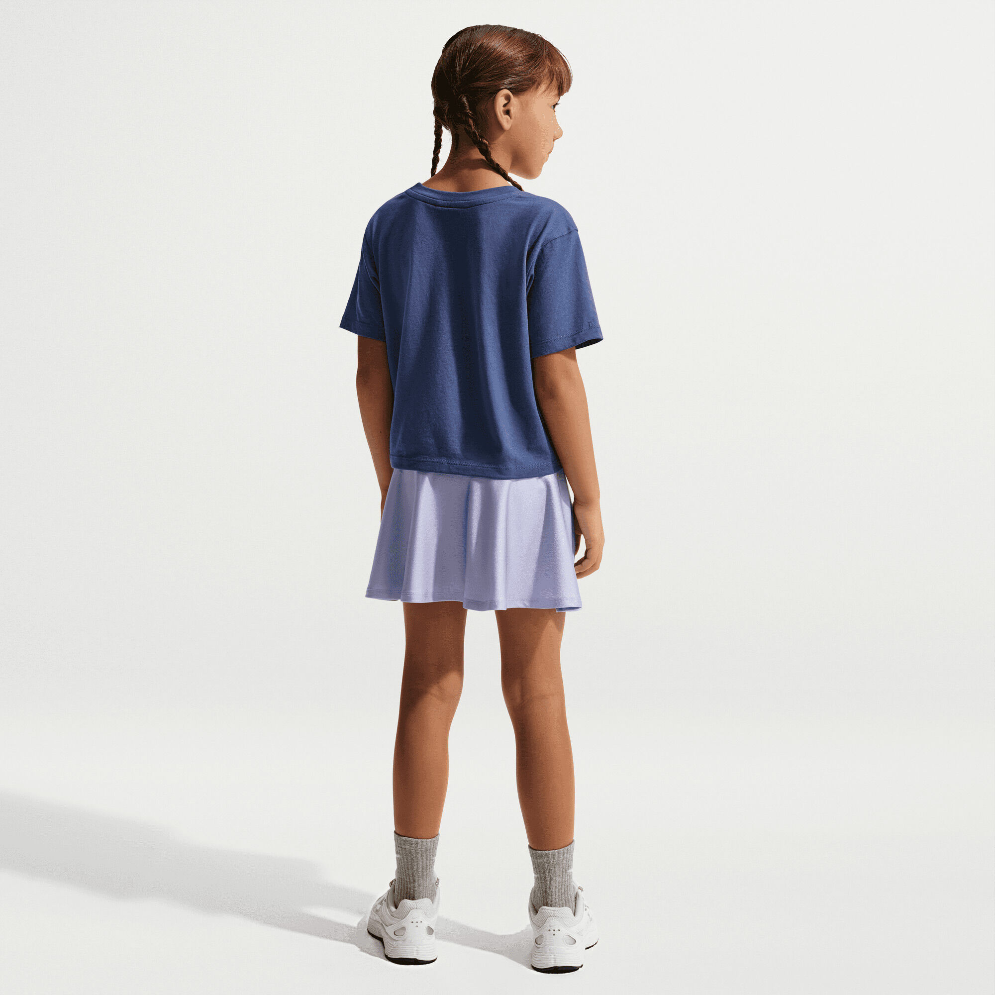 نايكي موف ويث نايتشر image number 1