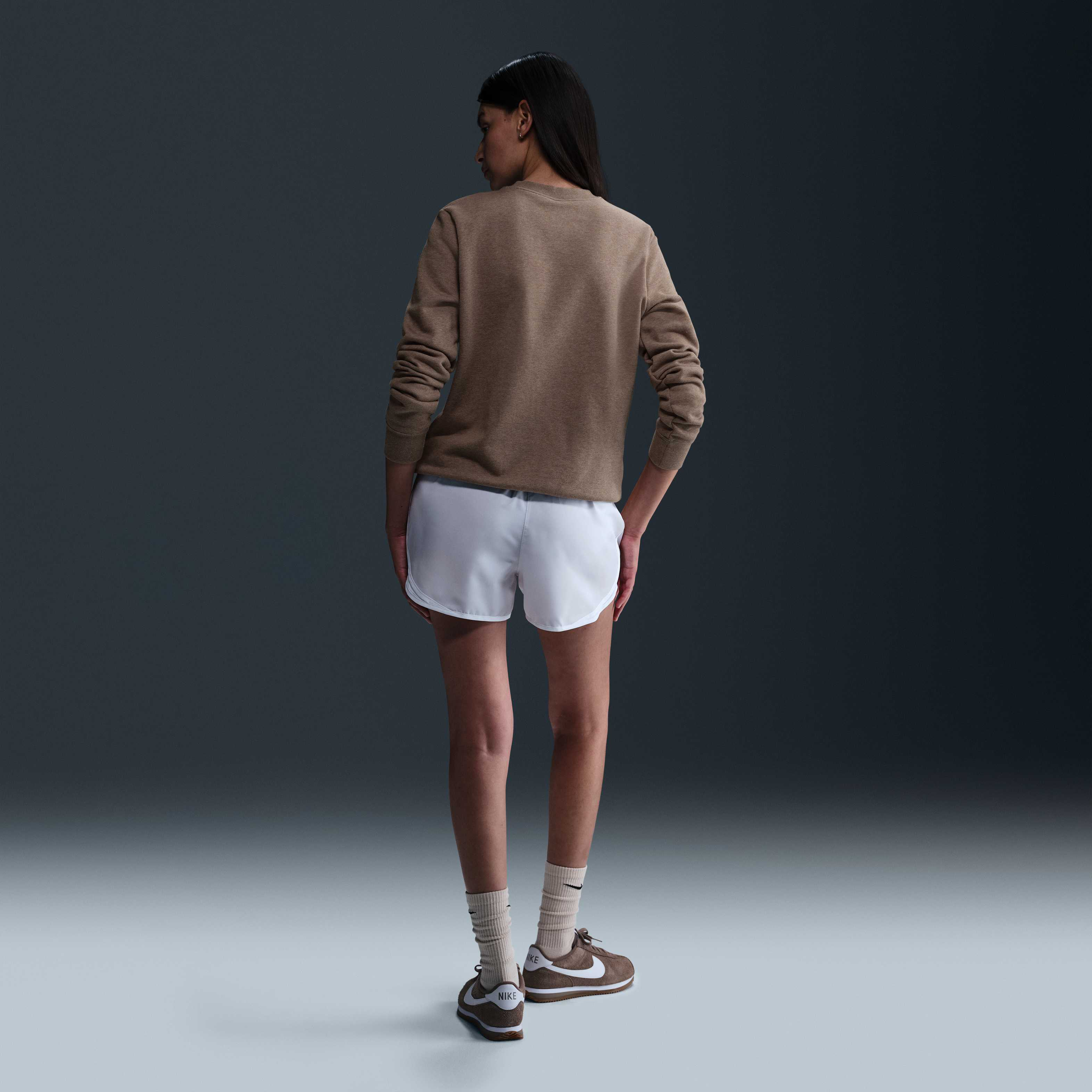 نايكي سبورتسوير كلوب فليس image number 4