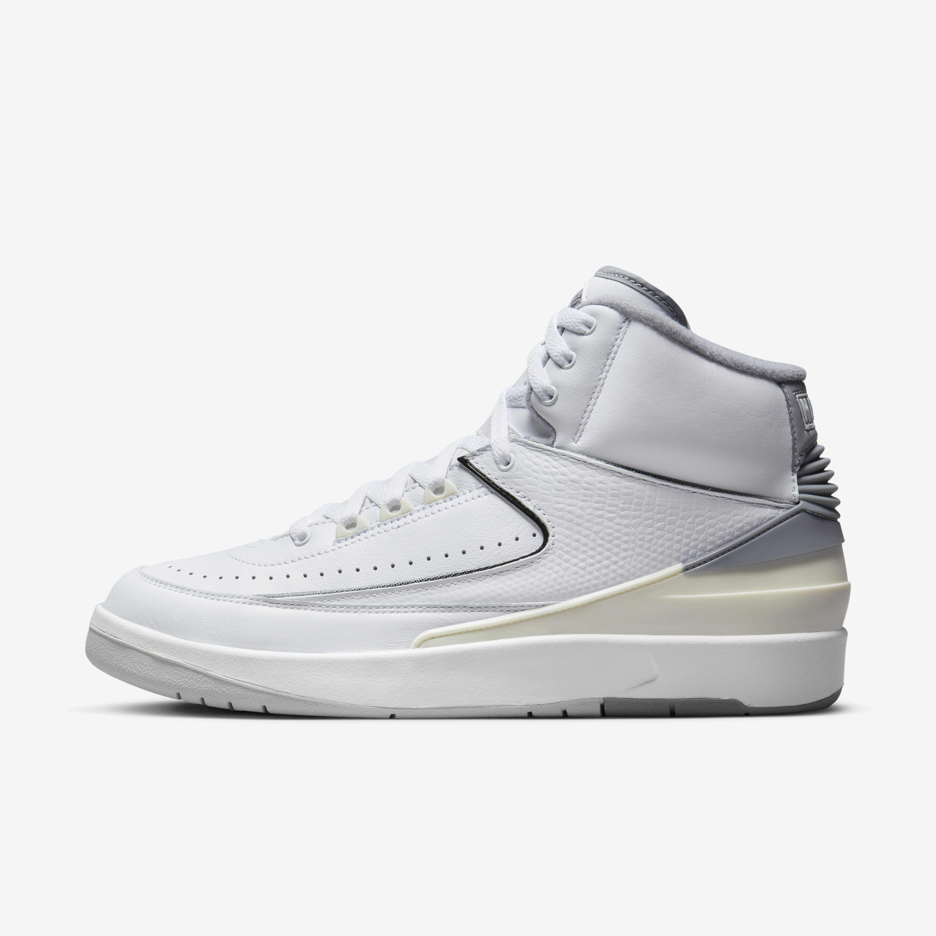 Buy Air Jordan 2 Retro Men s Shoes Nike Saudi Official