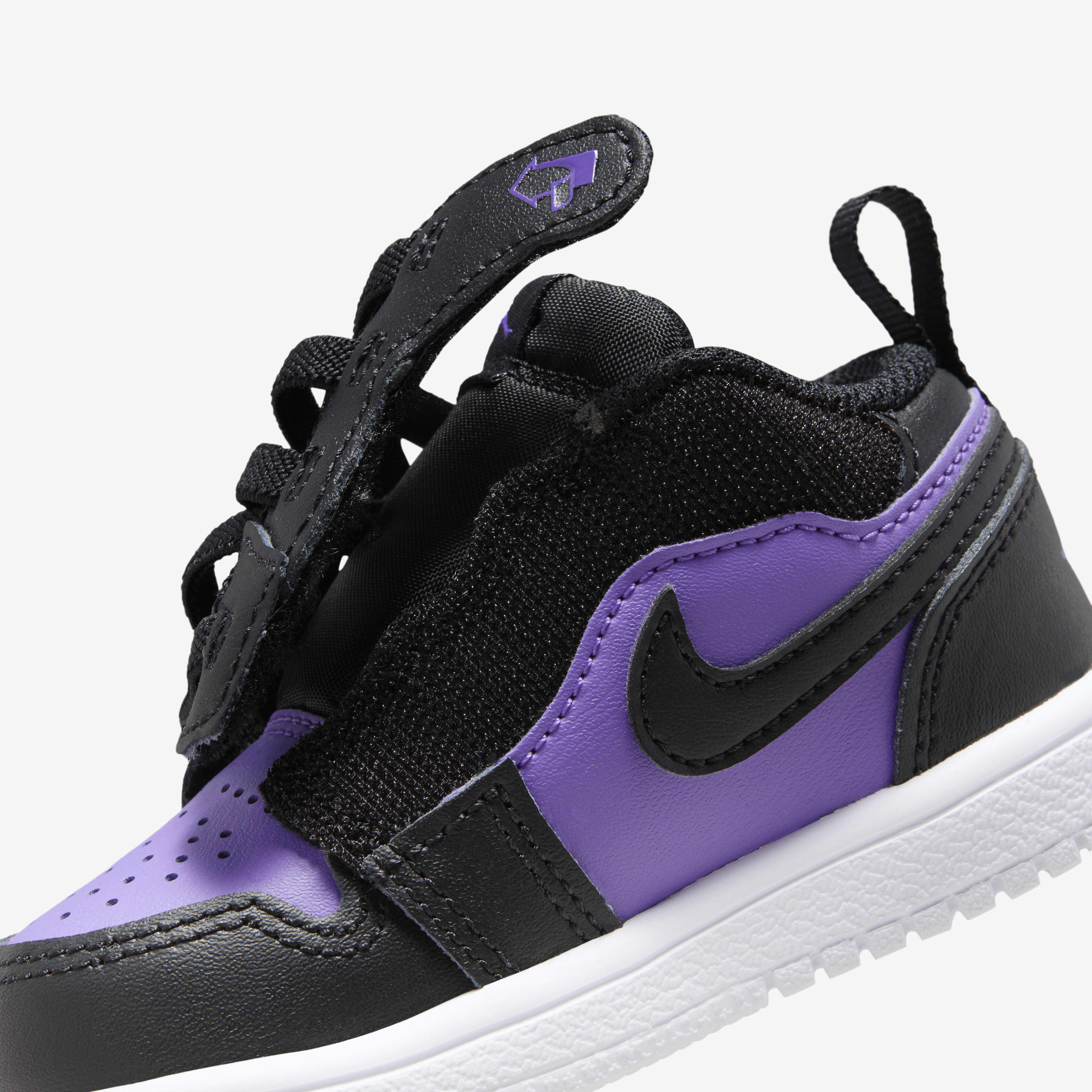 Jordan 1 Low Alt image number 7