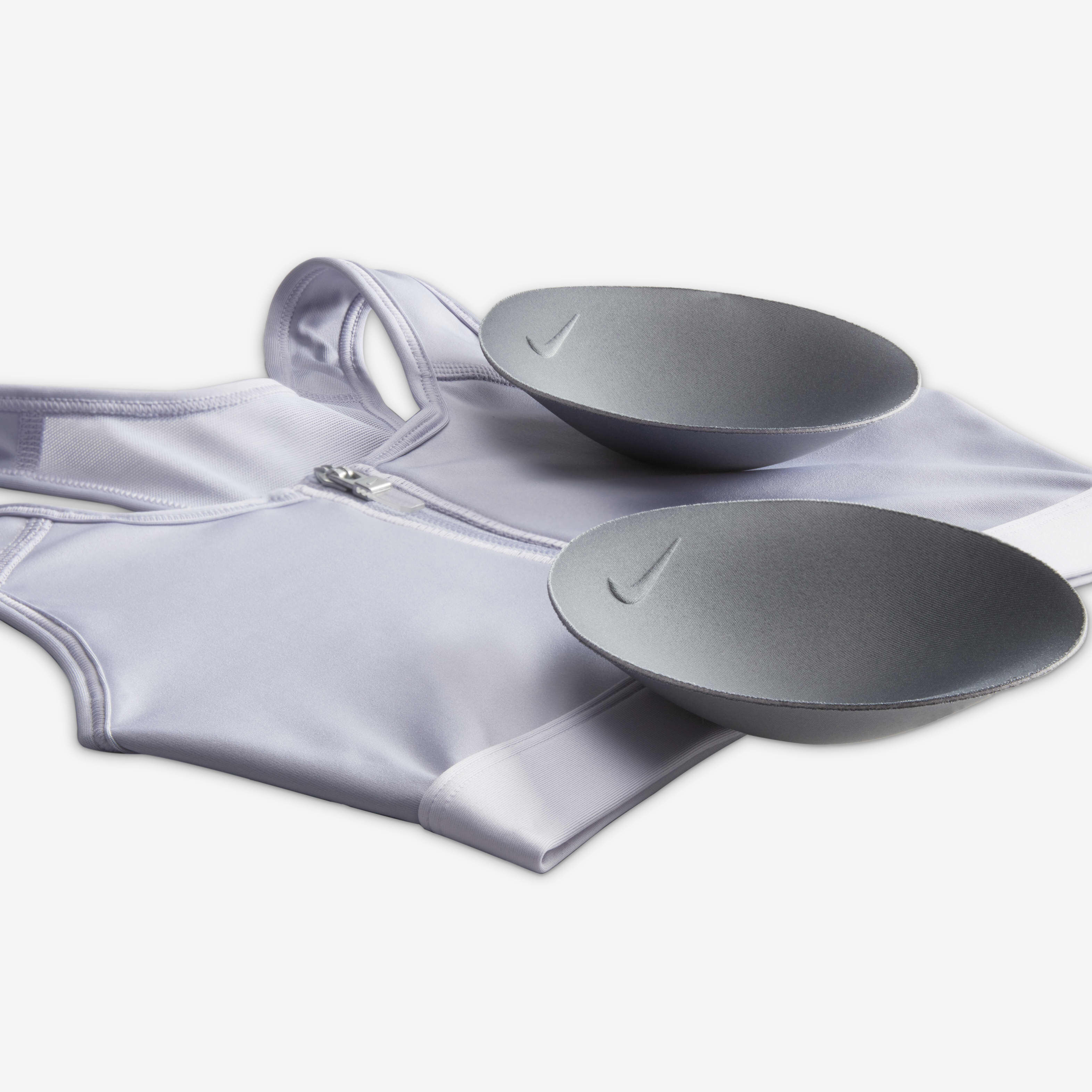 نايكي سووش image number 3