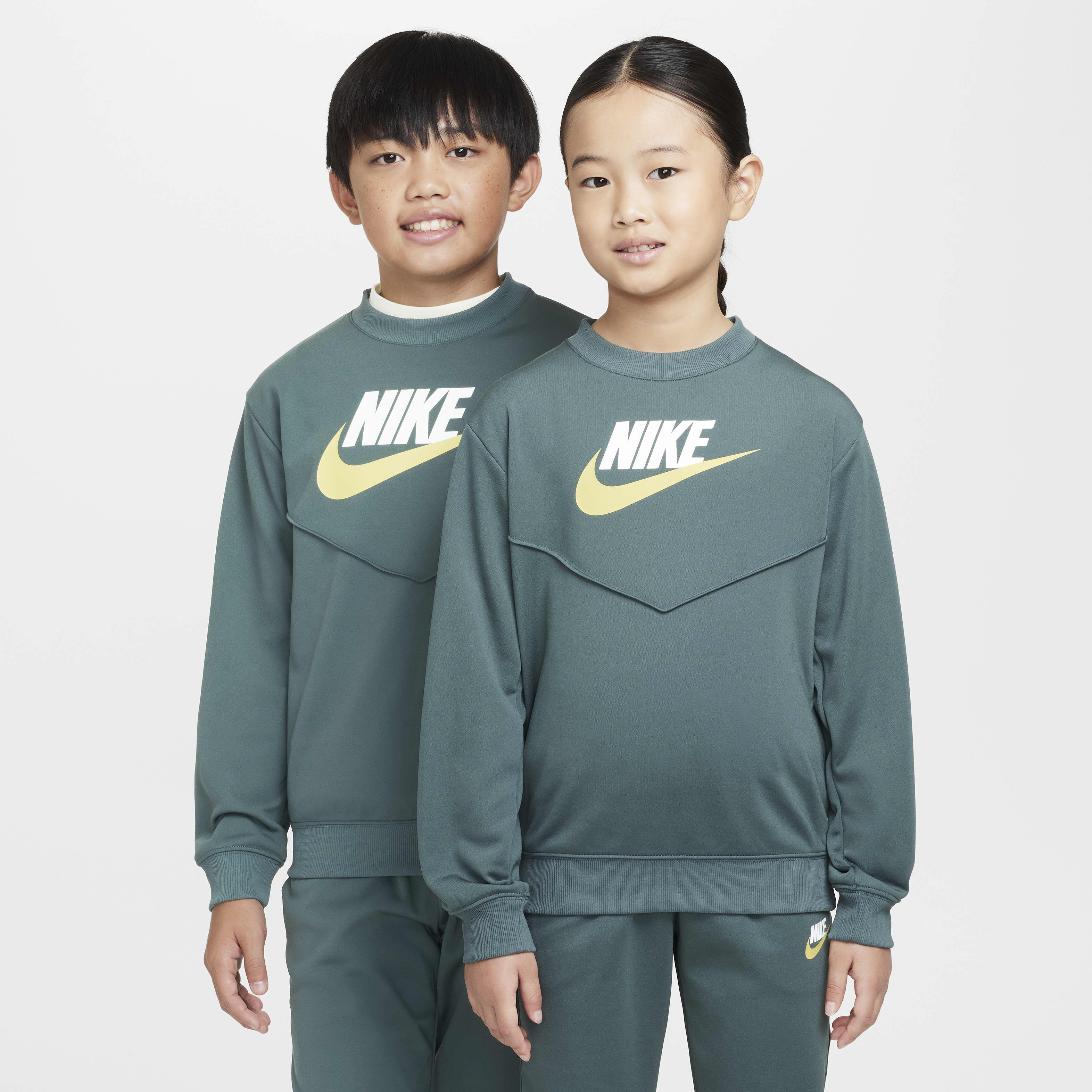 Nike Sportswear image number 2