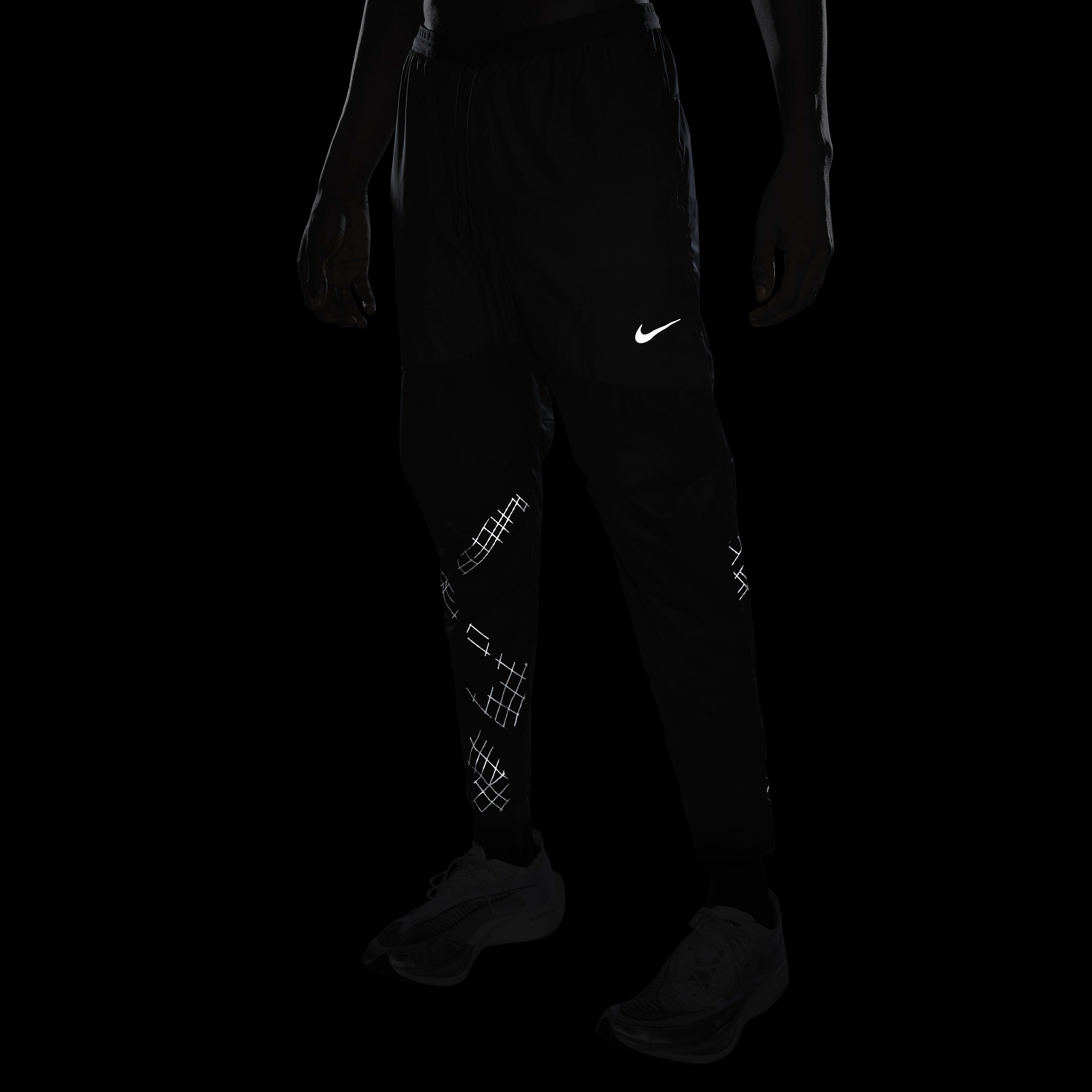 Nike Storm-FIT Run Division Phenom Elite image number 7