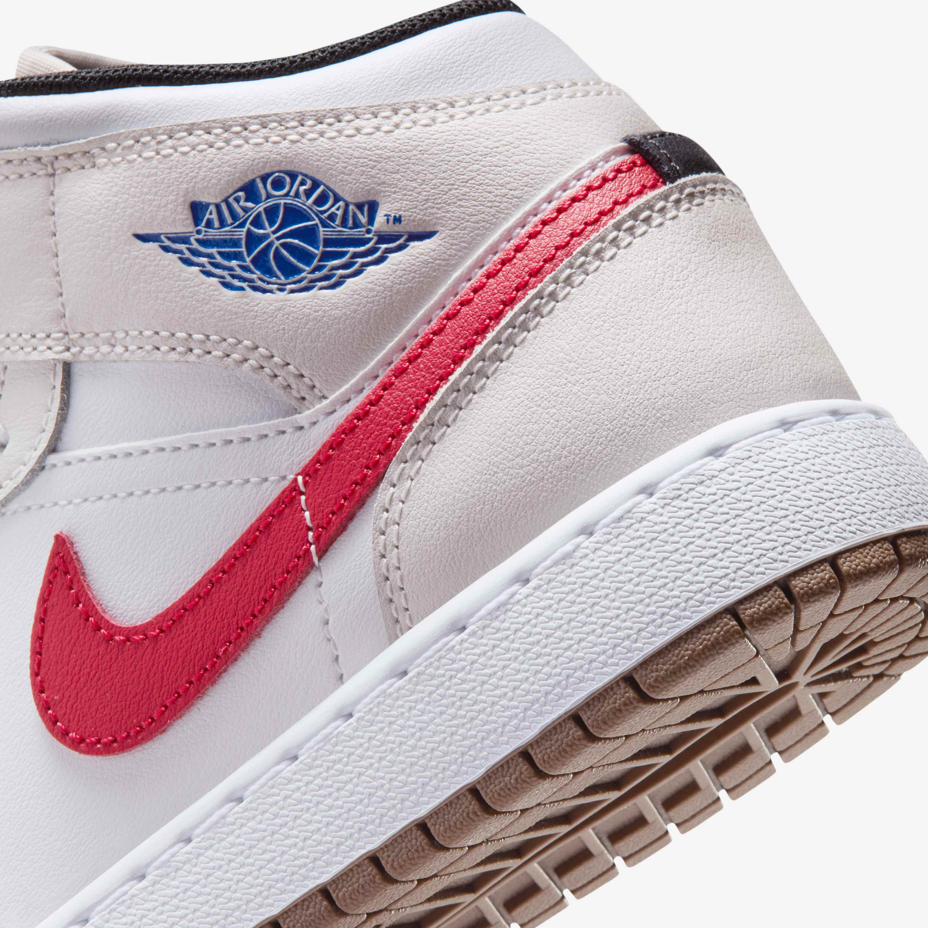 اير جوردن 1 ميد image number 7