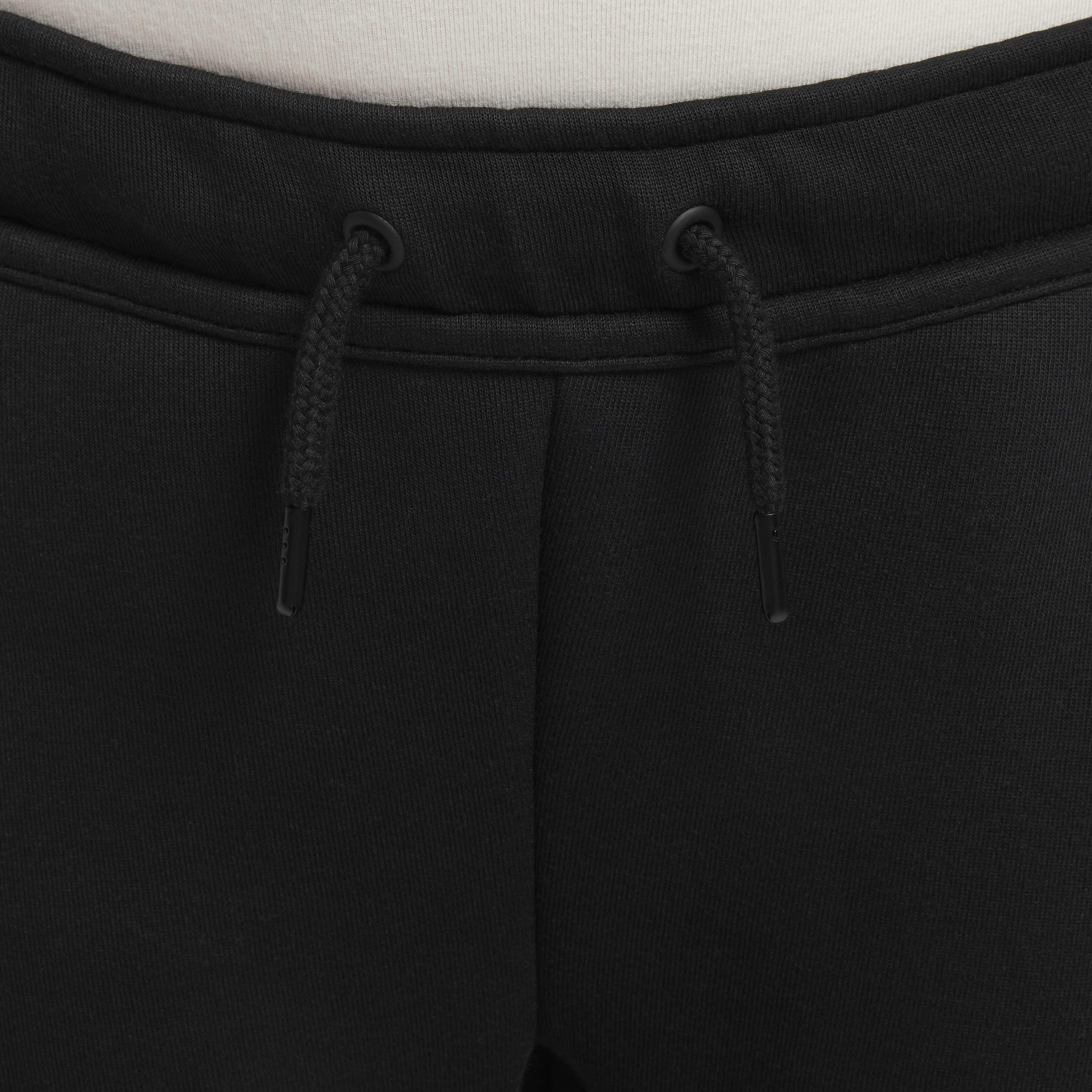 Nike Sportswear Tech Fleece image number 2
