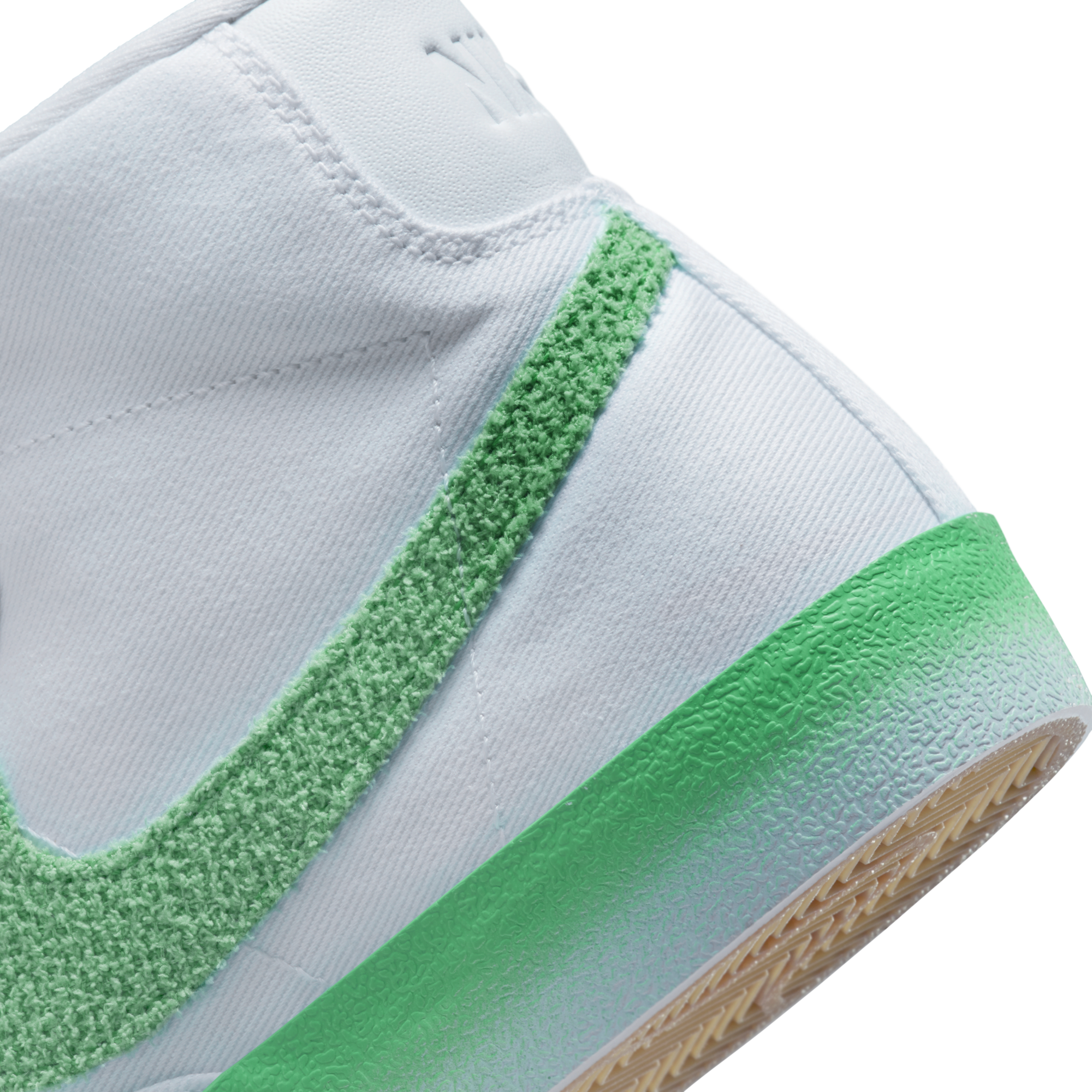 Nike blazer mid 2024 77 white green