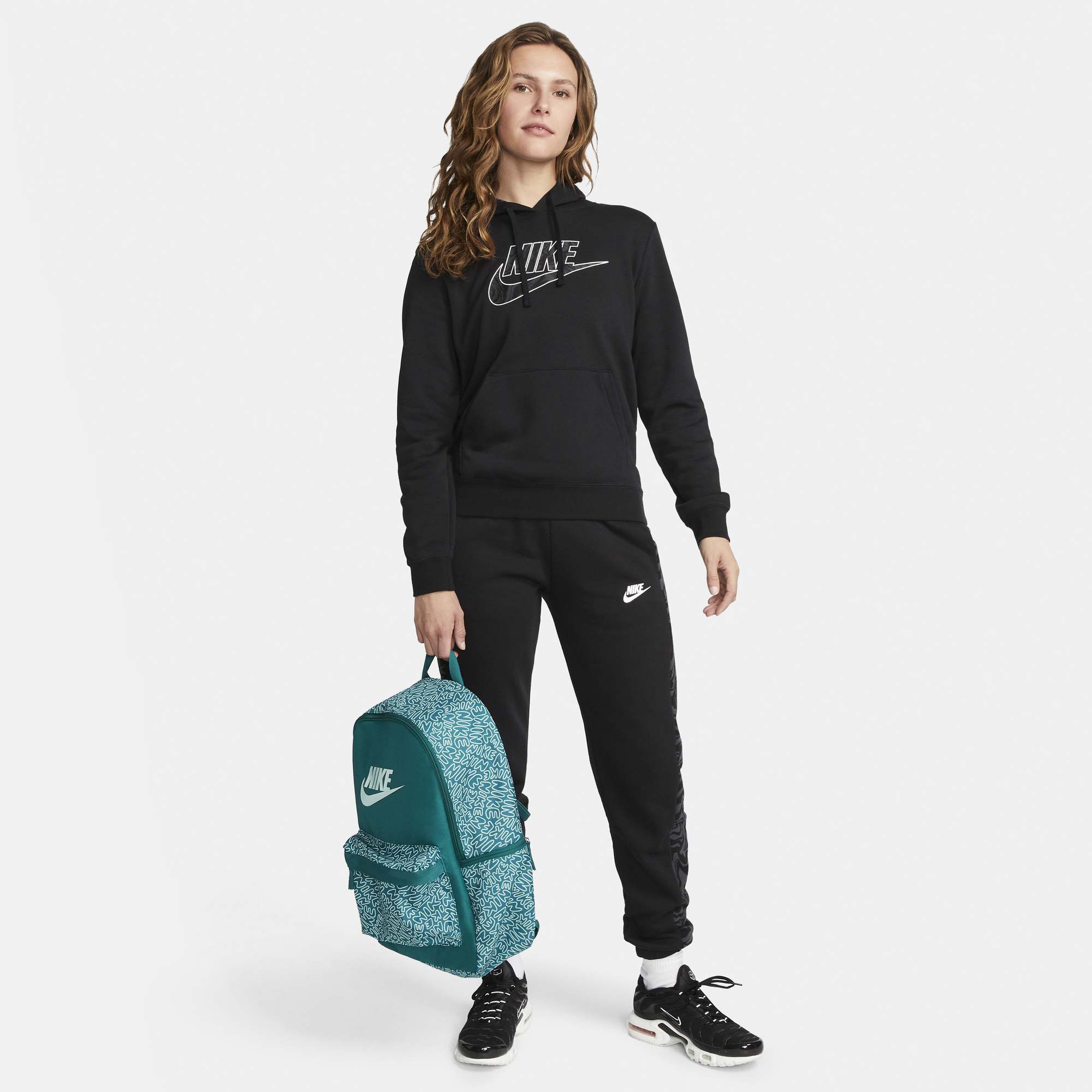Shop Heritage Backpack 25L Nike KSA