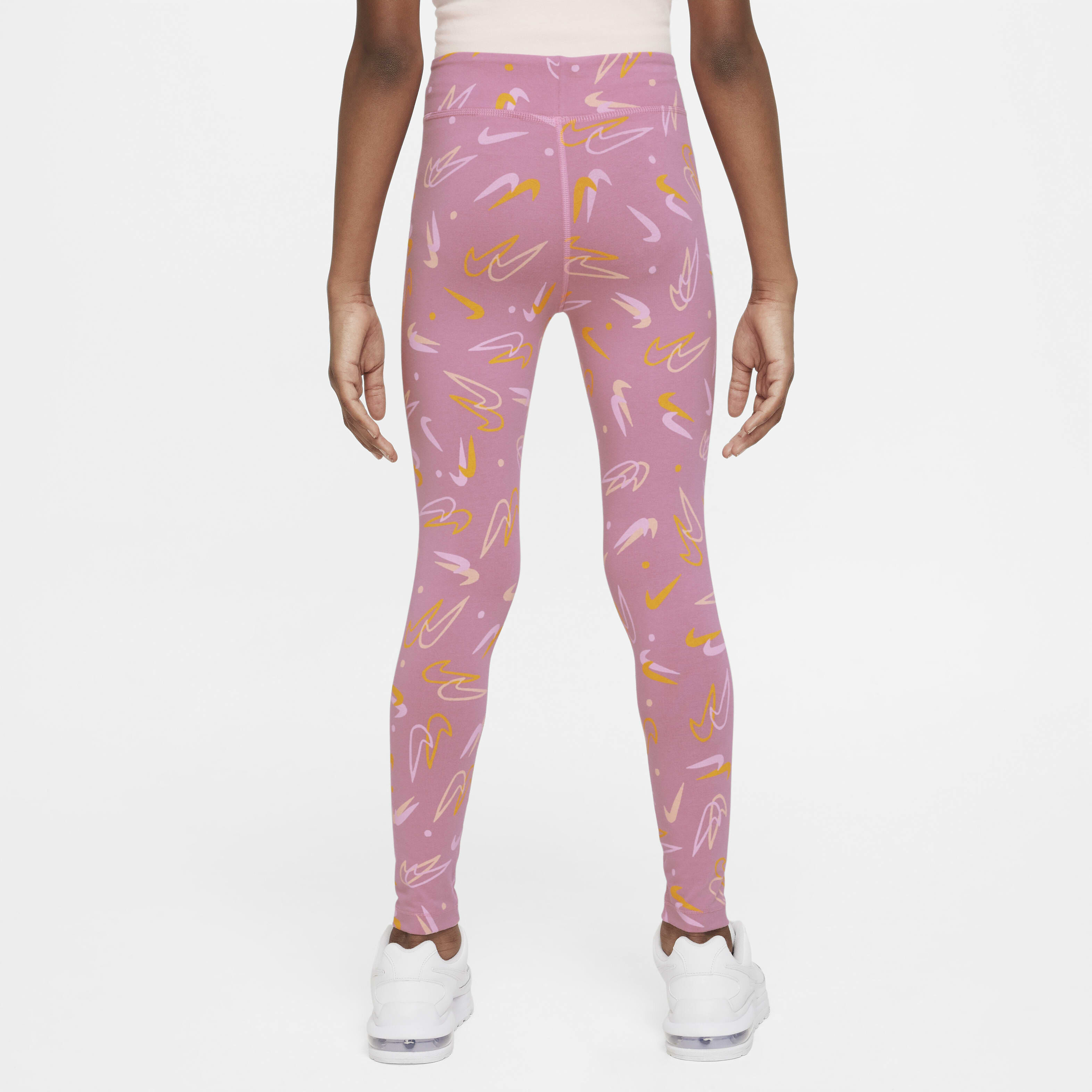 Nike Sportswear Essential image number 1