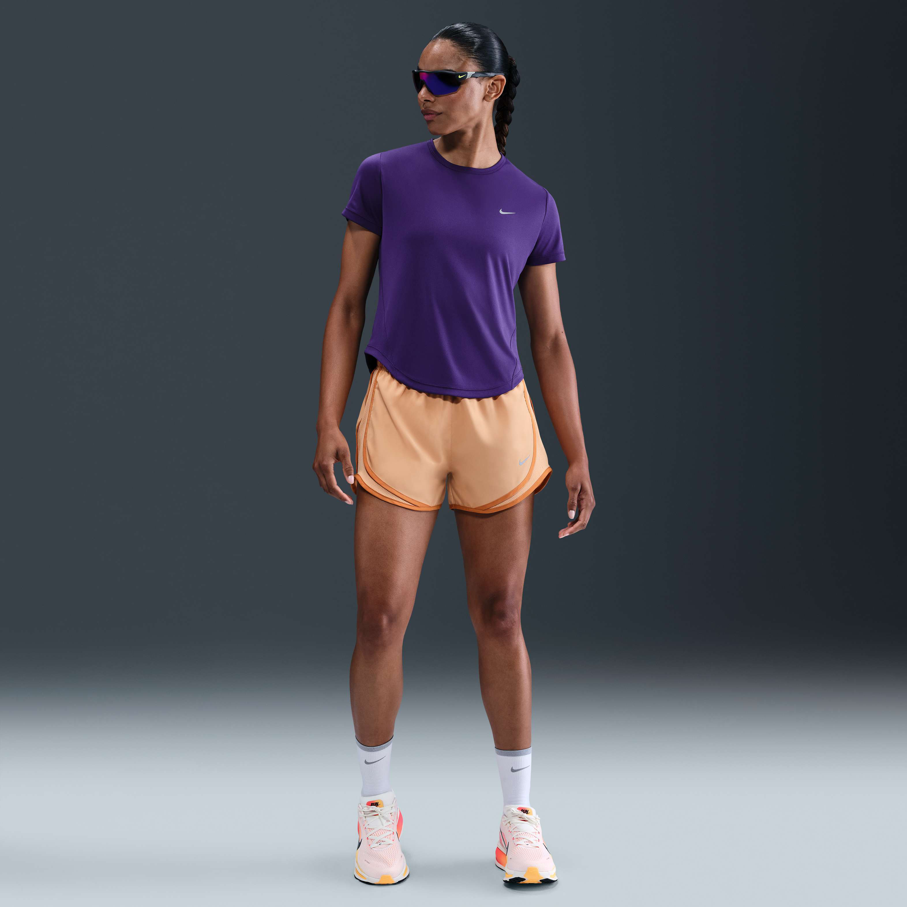 نايكي تيمبو image number 0