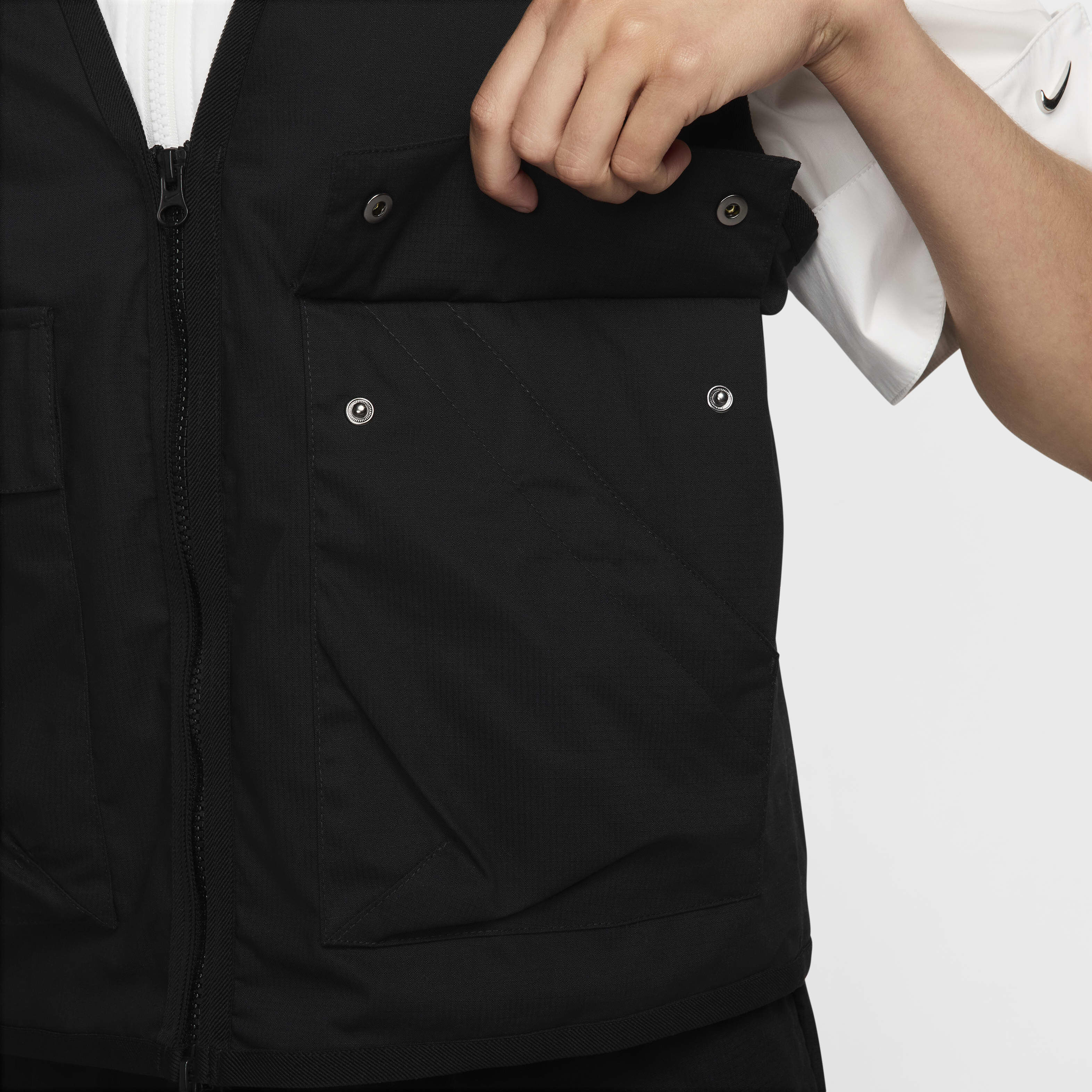 نايكي سبورتسوير ايسنشال image number 6