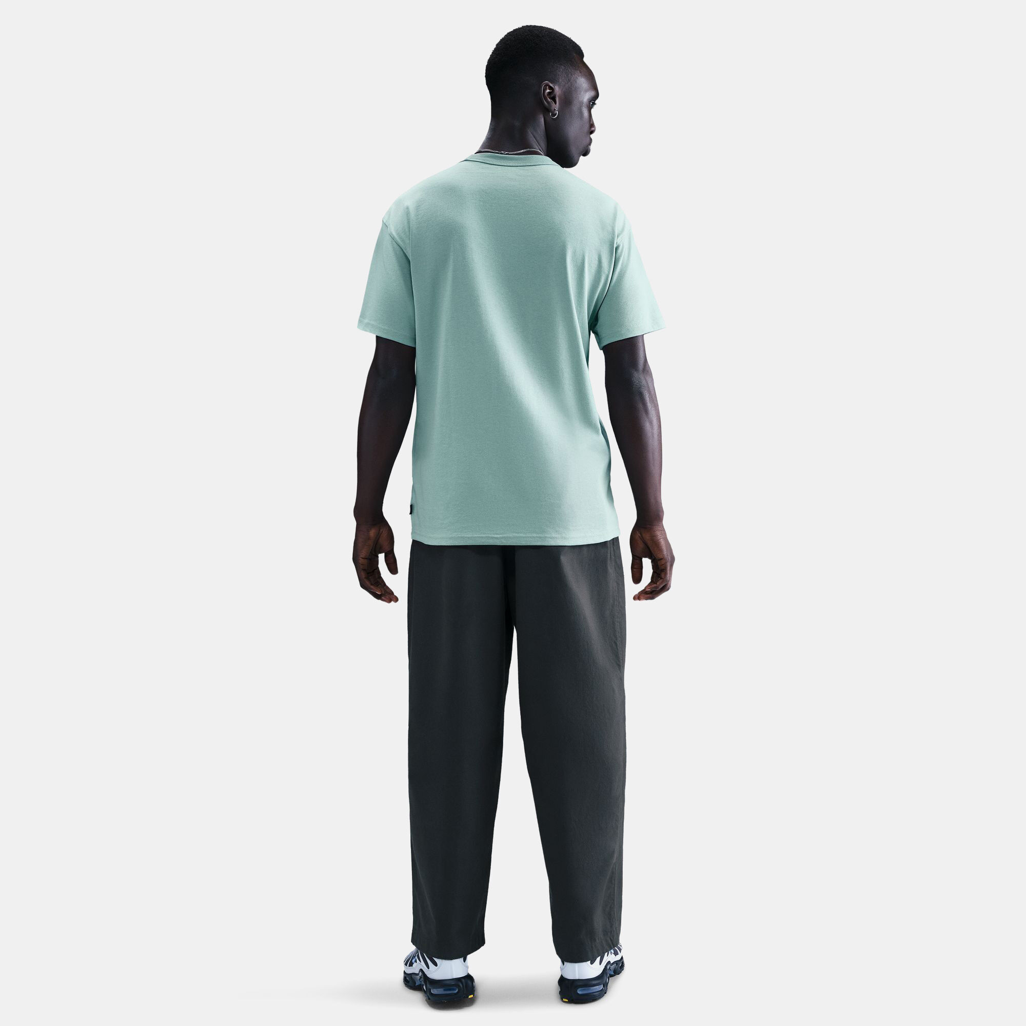 Nike Sportswear Premium Essentials image number 1