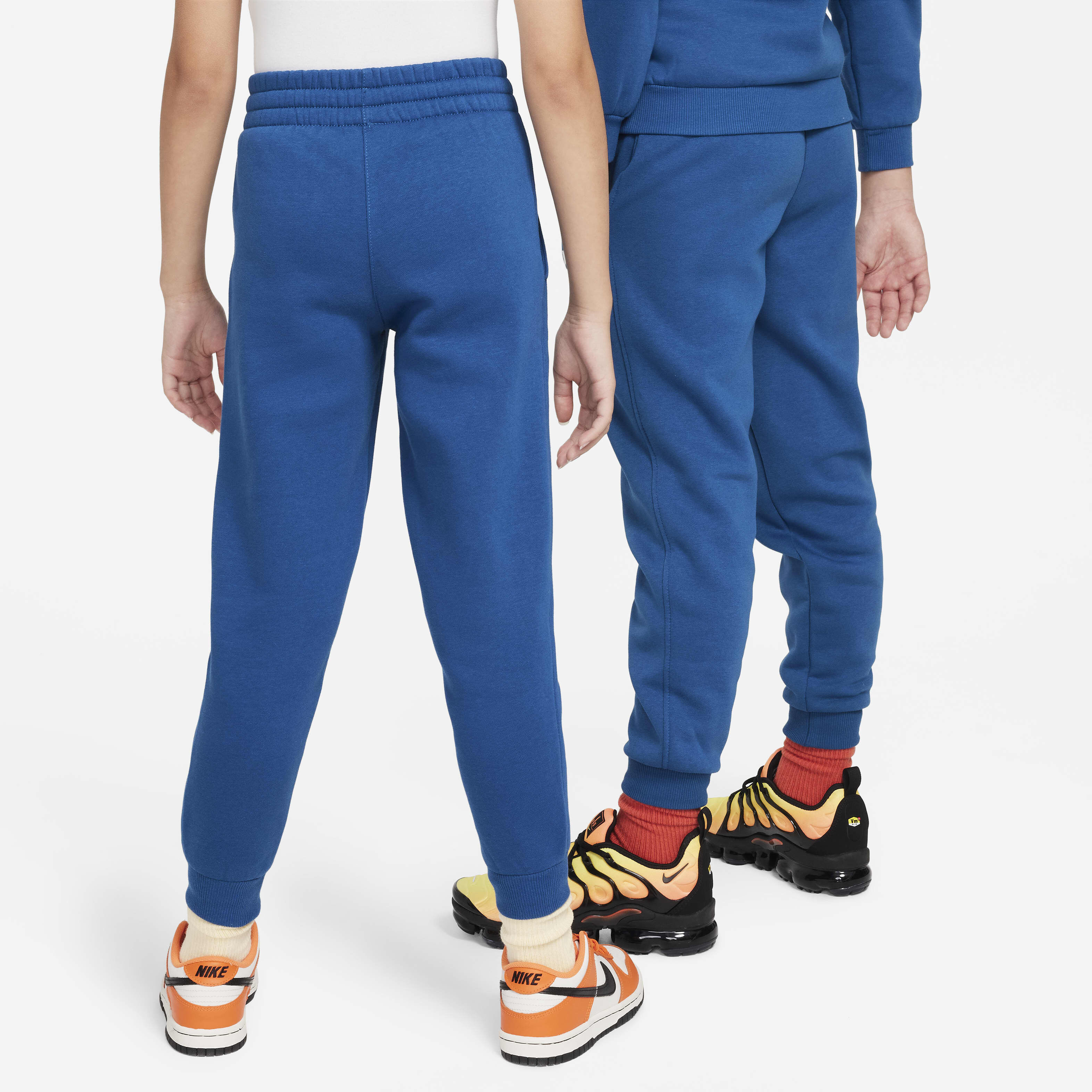 نايكي سبورتسوير كلوب فليس image number 1