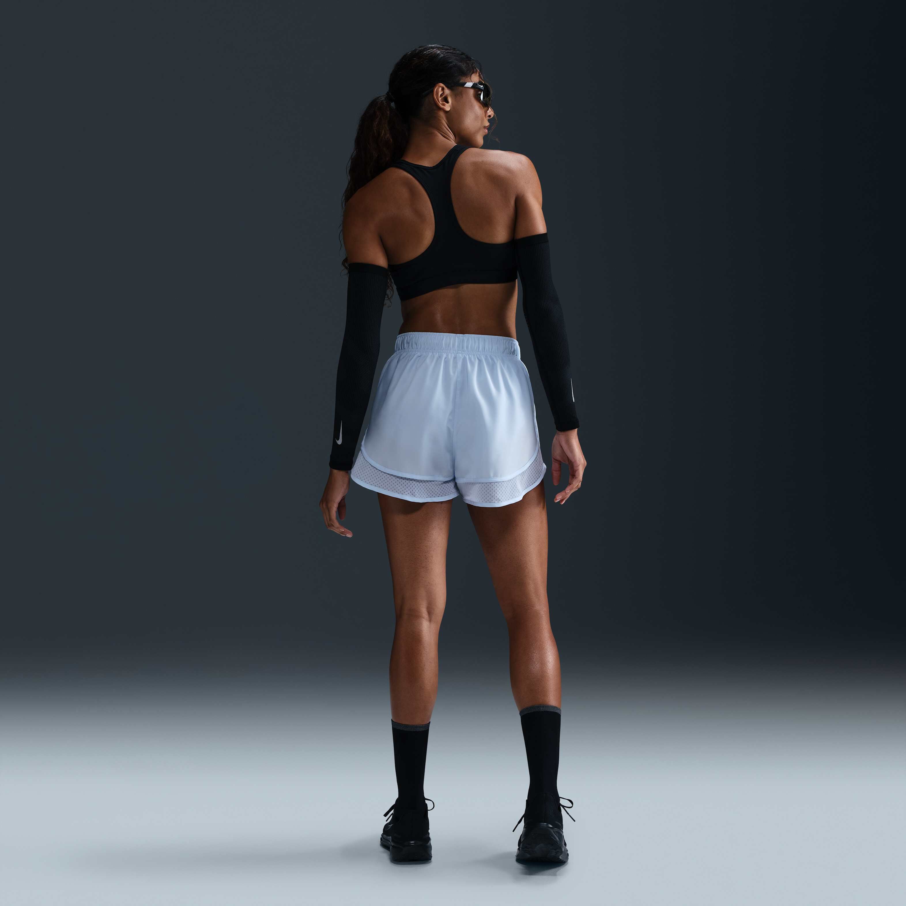 نايكي تيمبو image number 3