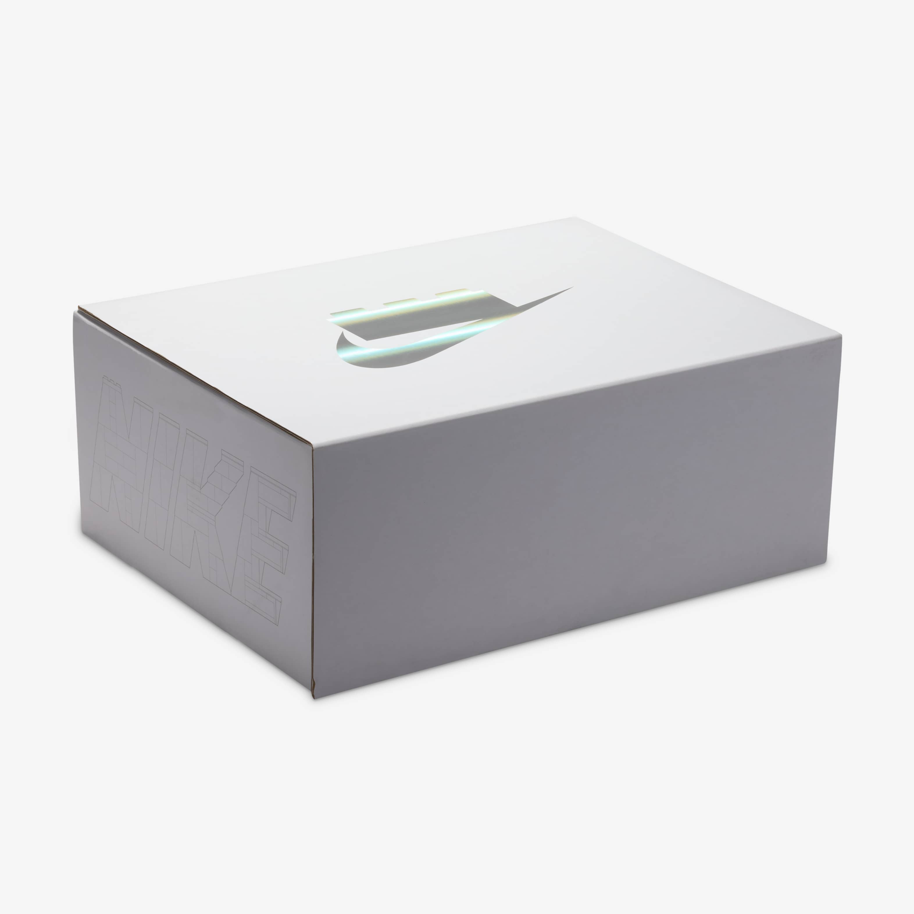 نايكي دانك لو x تشكيلة ليجو image number 9