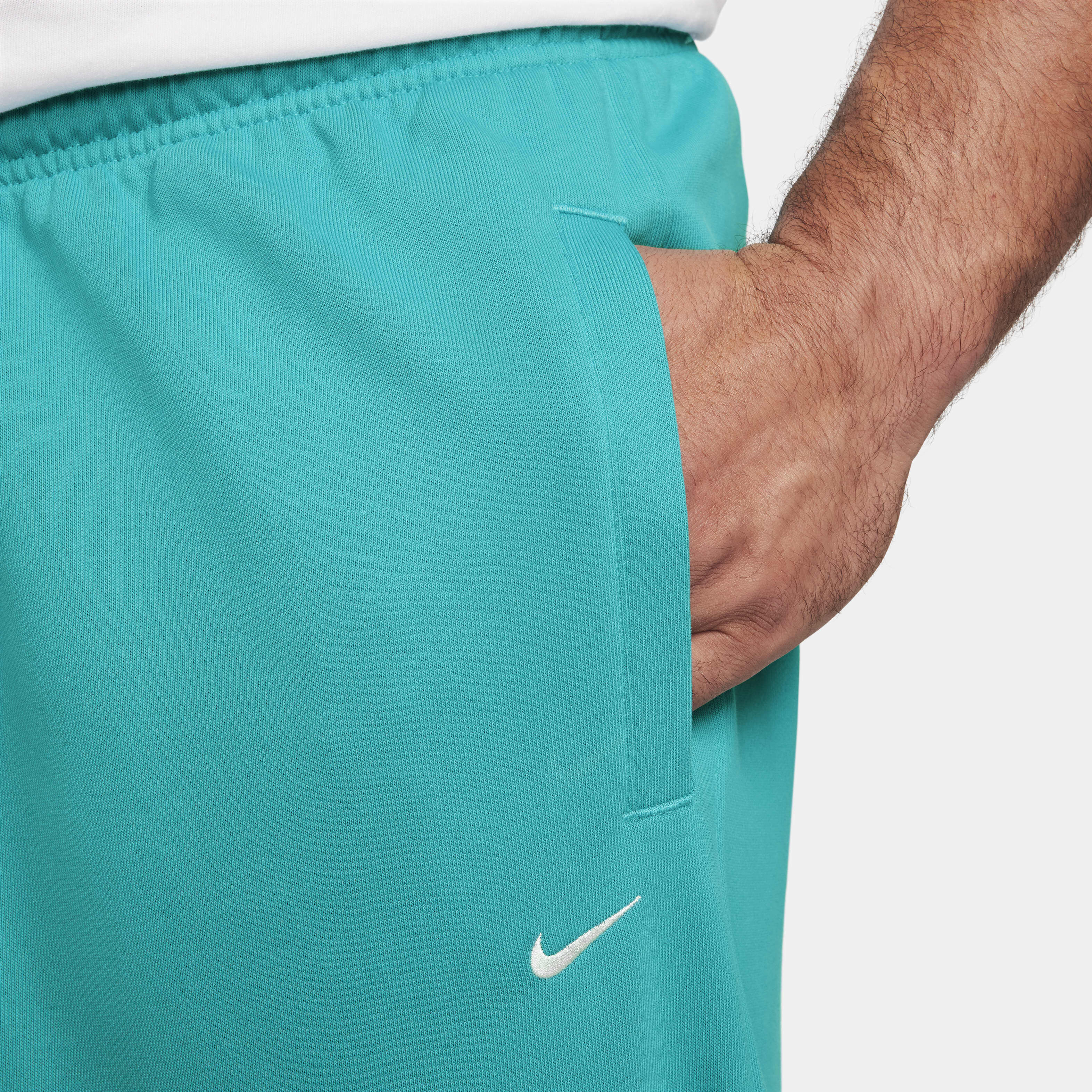 Nike Standard Issue image number 8