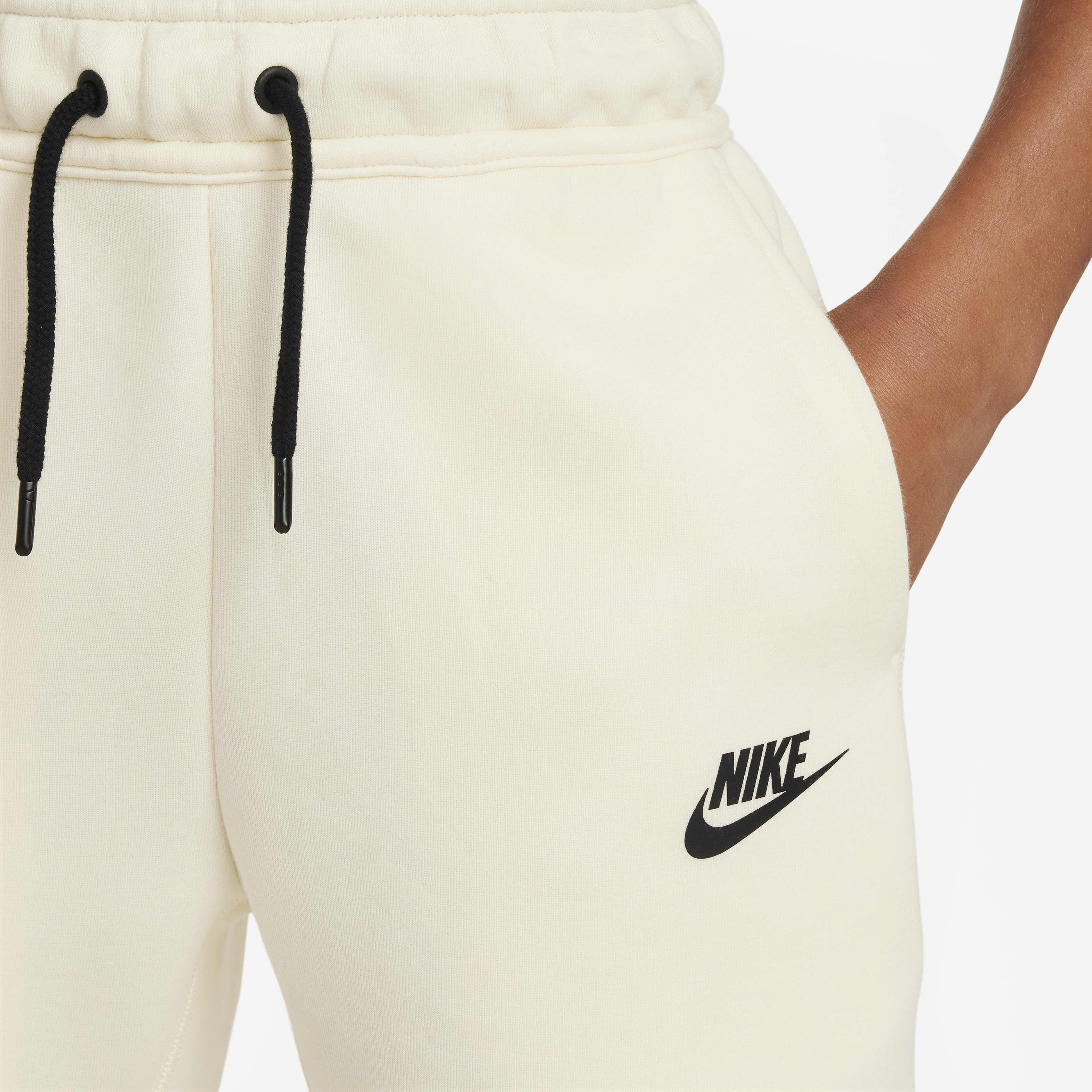 Nike Sportswear Tech Fleece image number 2