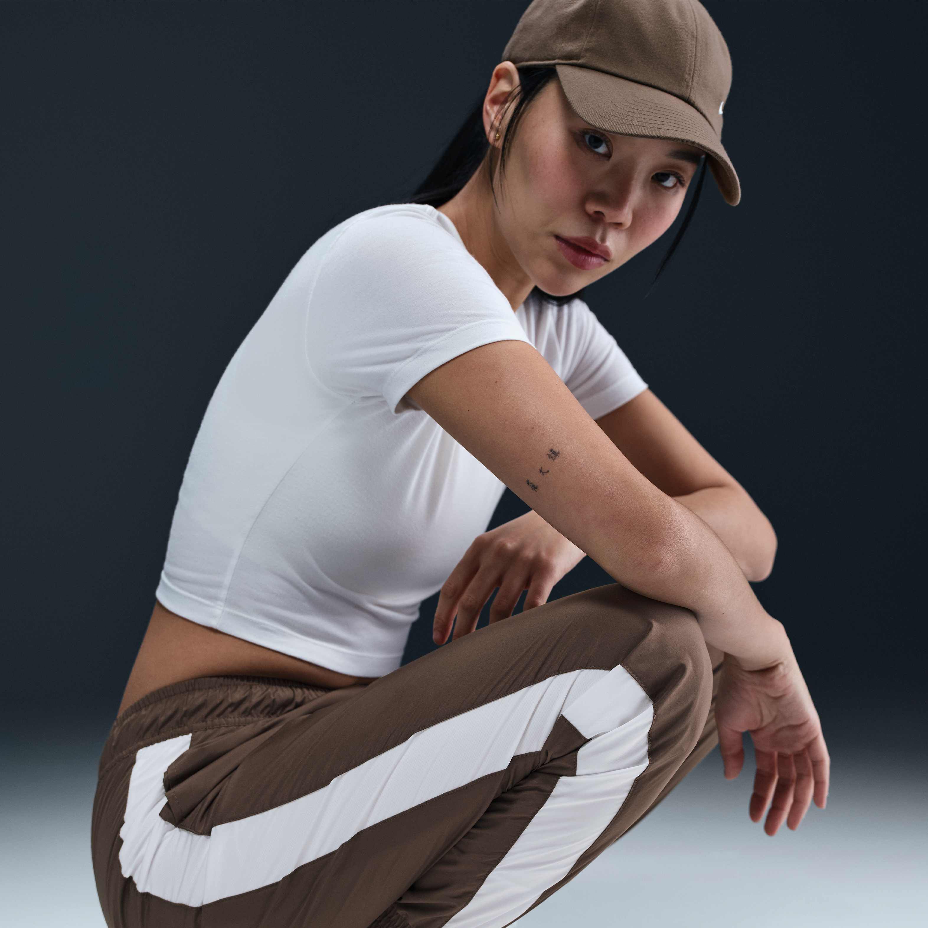 Nike Sportswear Classic Wovens image number 4