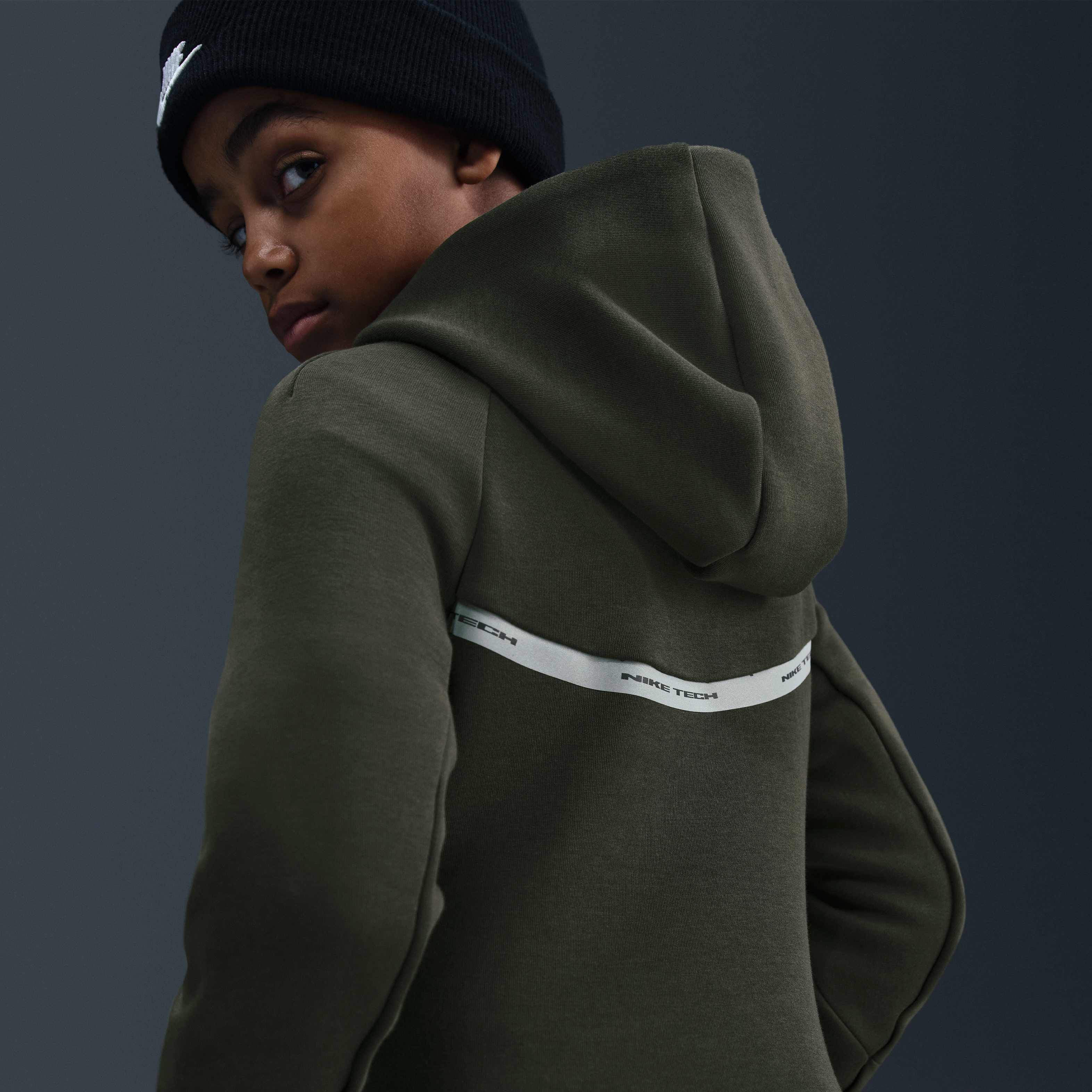 Nike Sportswear Tech Fleece image number 4