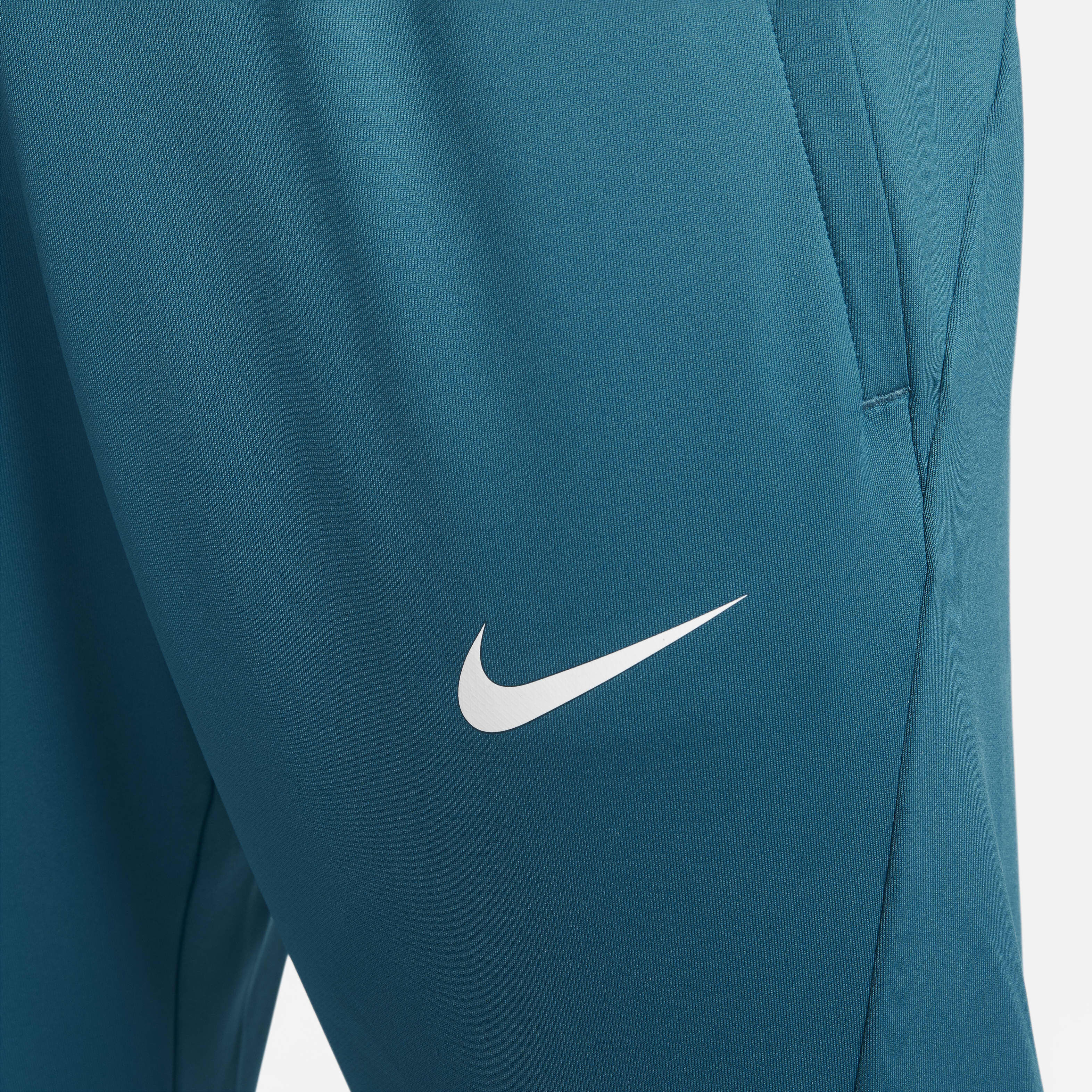 Nike Dri-FIT Strike image number 2