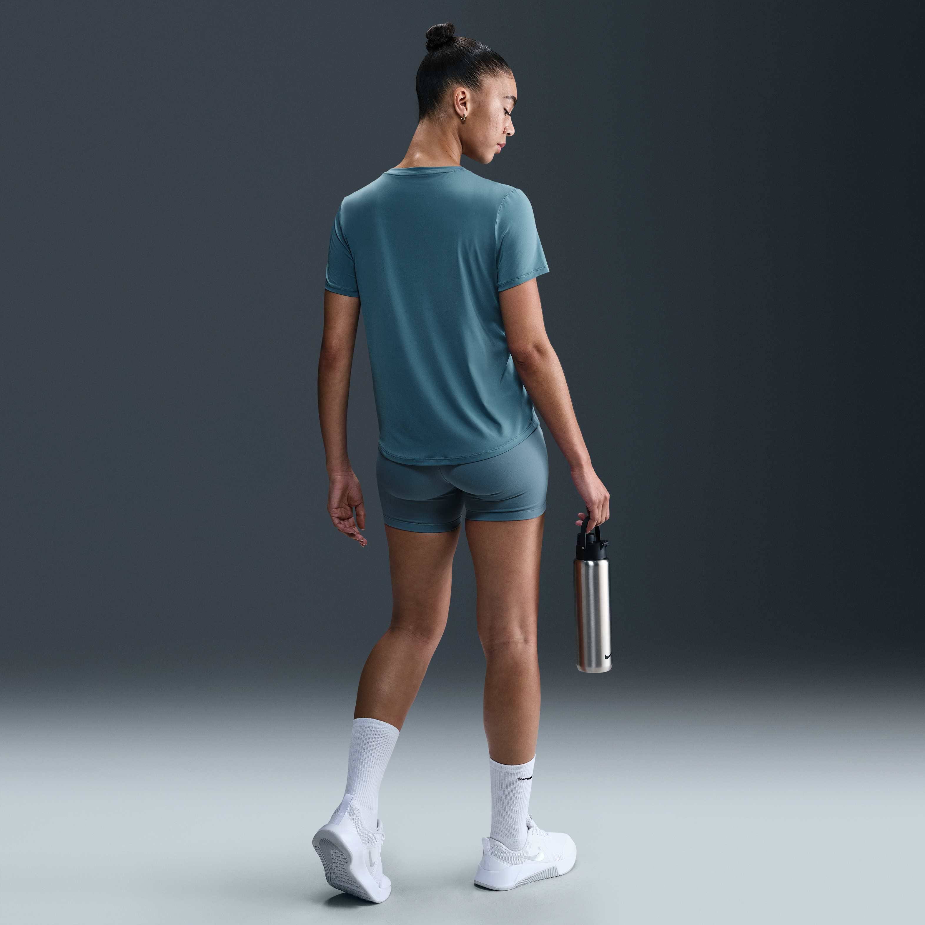 نايكي ون كلاسيك image number 4