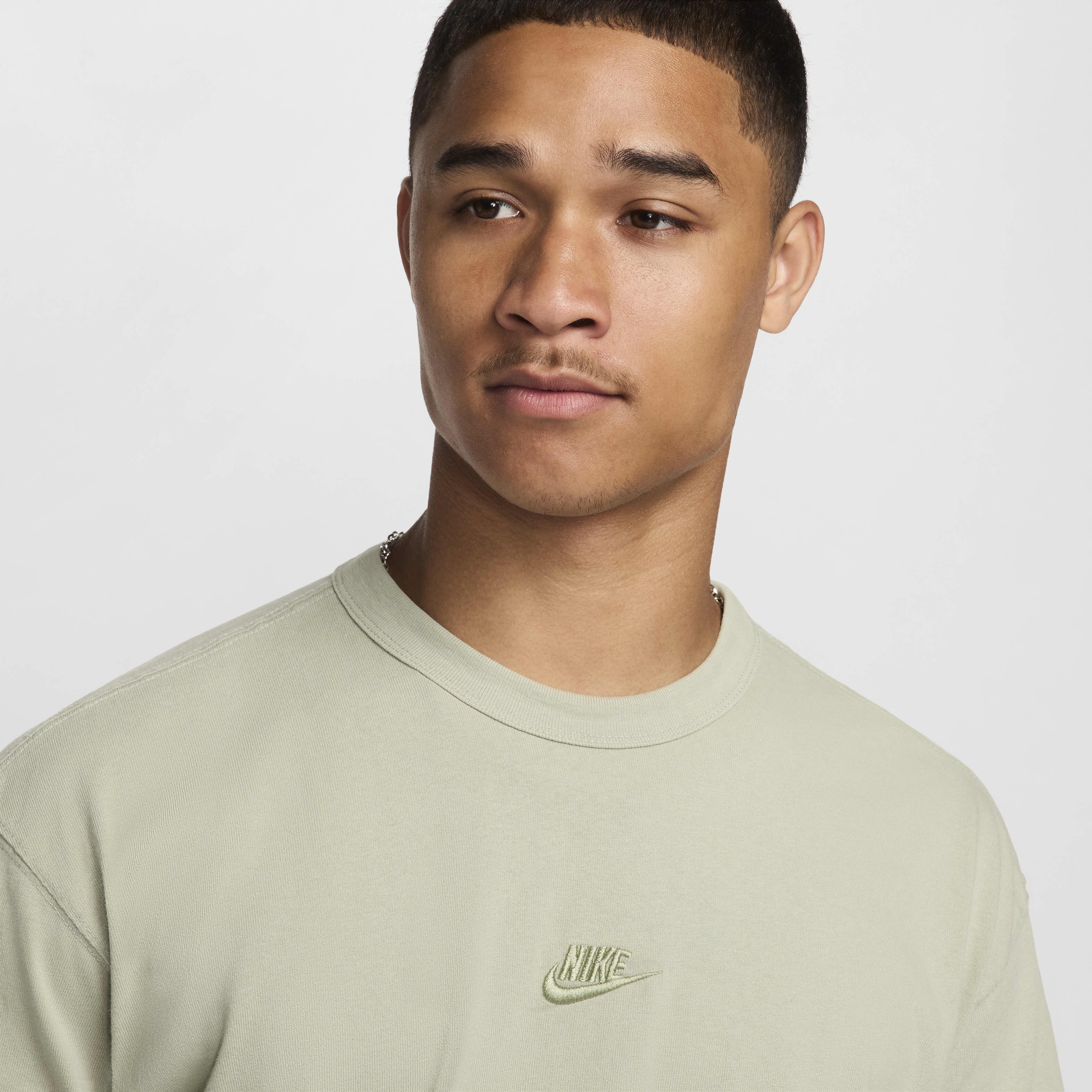 Nike Sportswear Premium Essentials image number 2