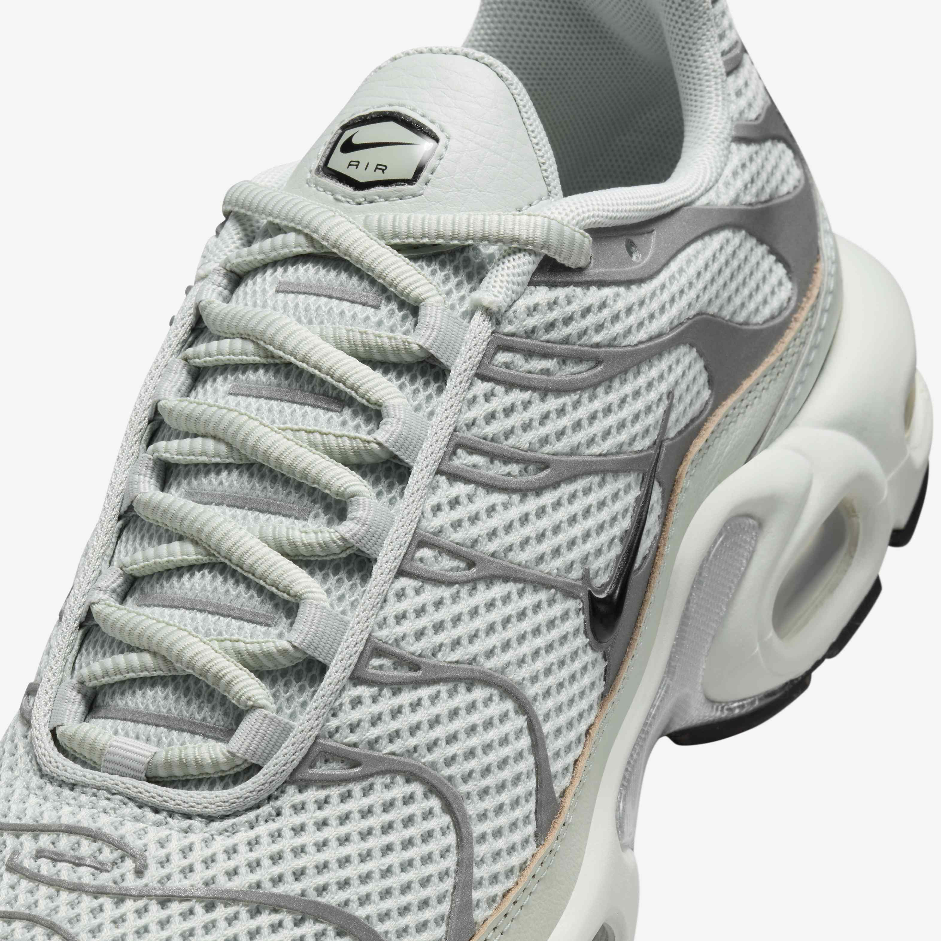 Nike Air Max Plus image number 7