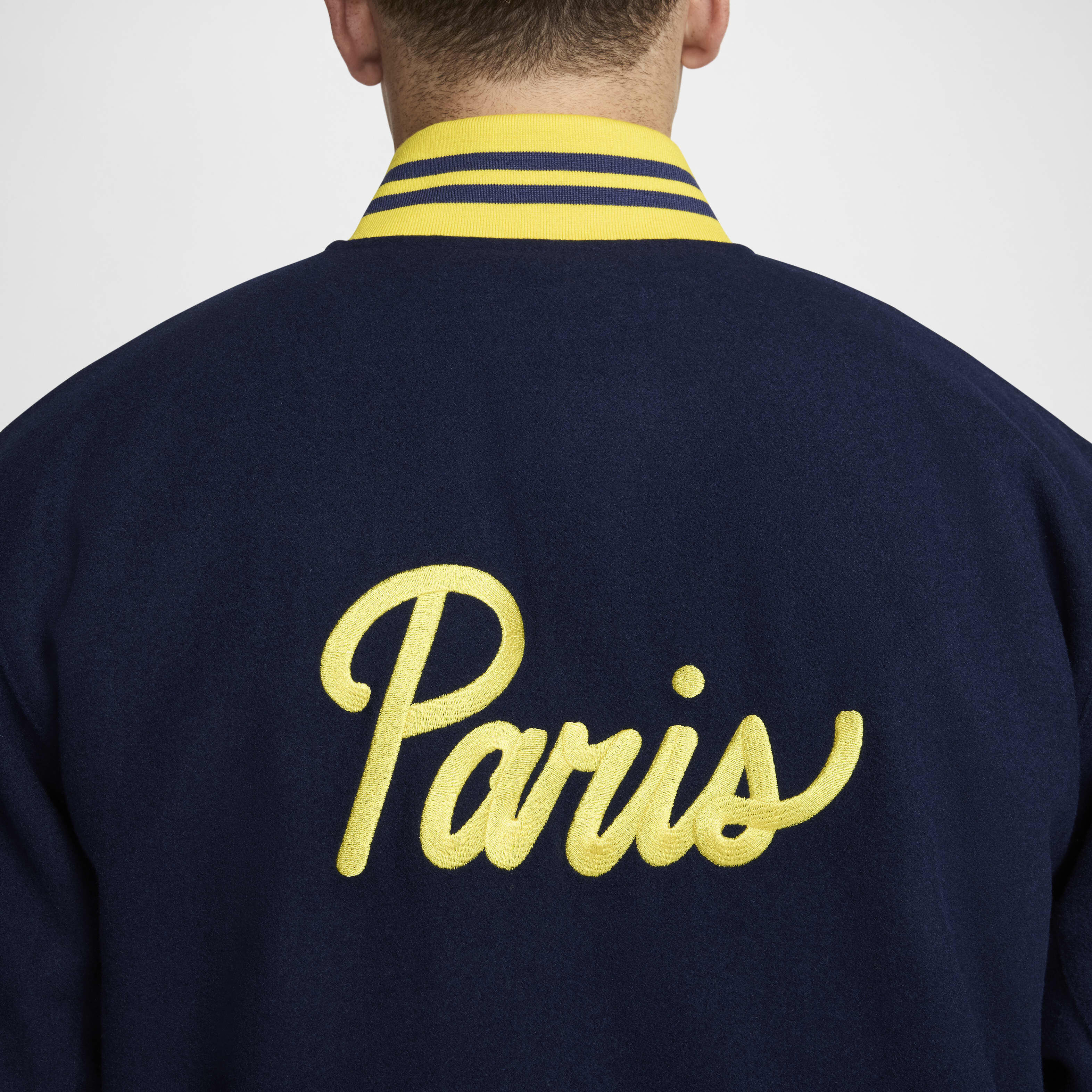 Buy Paris Saint-Germain Authentics Men's Nike Football