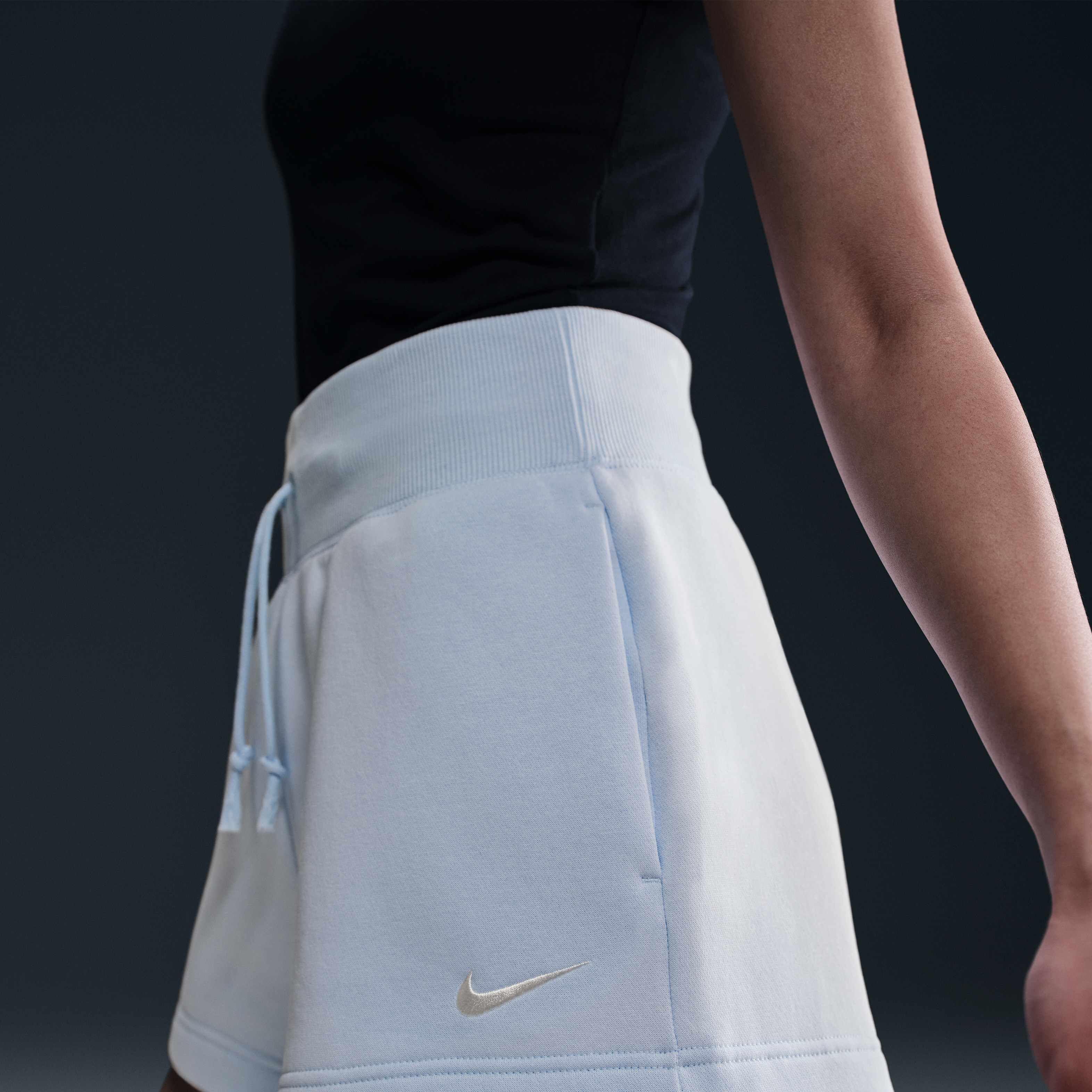 نايكي سبورتسوير فينيكس فليس image number 2