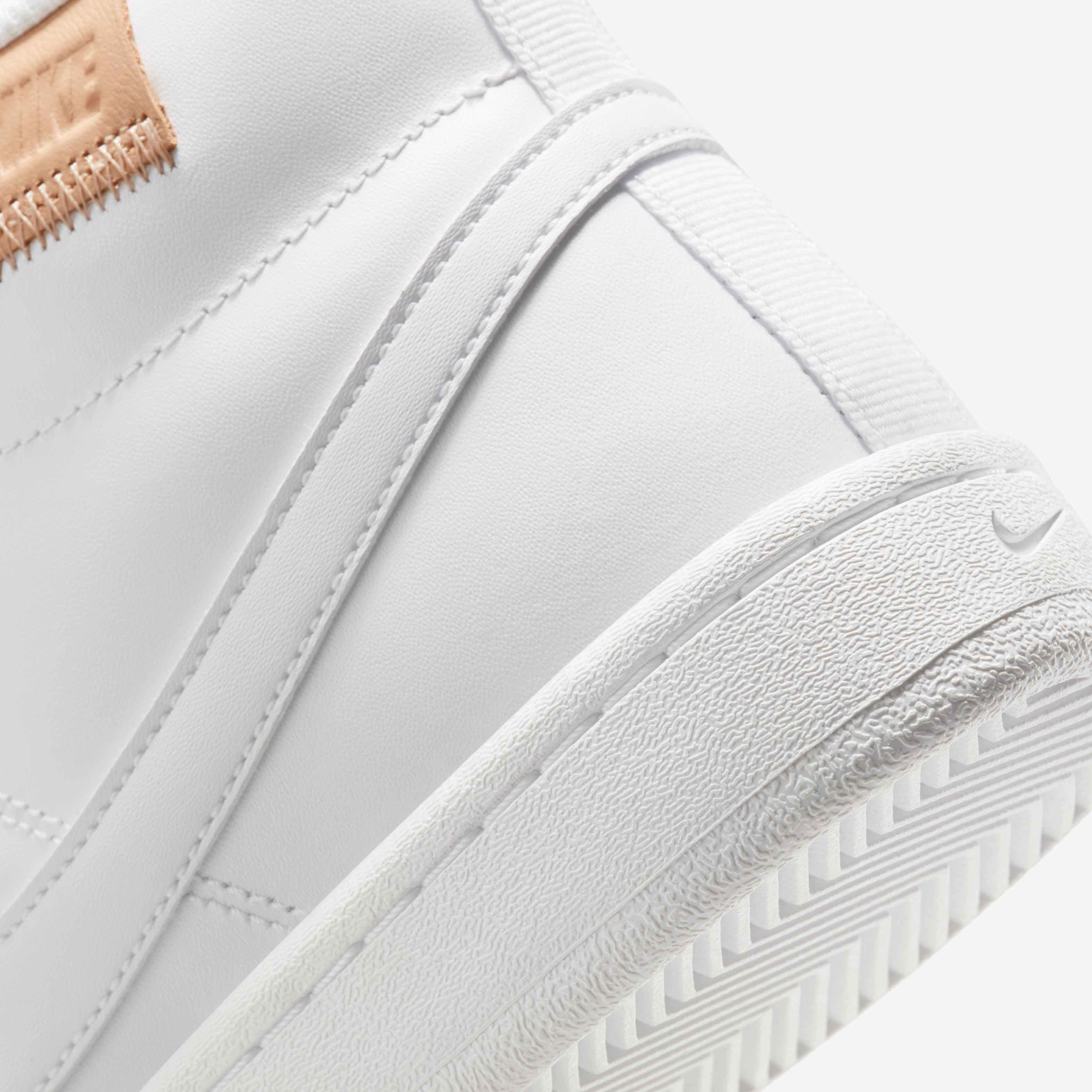 NikeCourt Royale 2 Mid image number 7