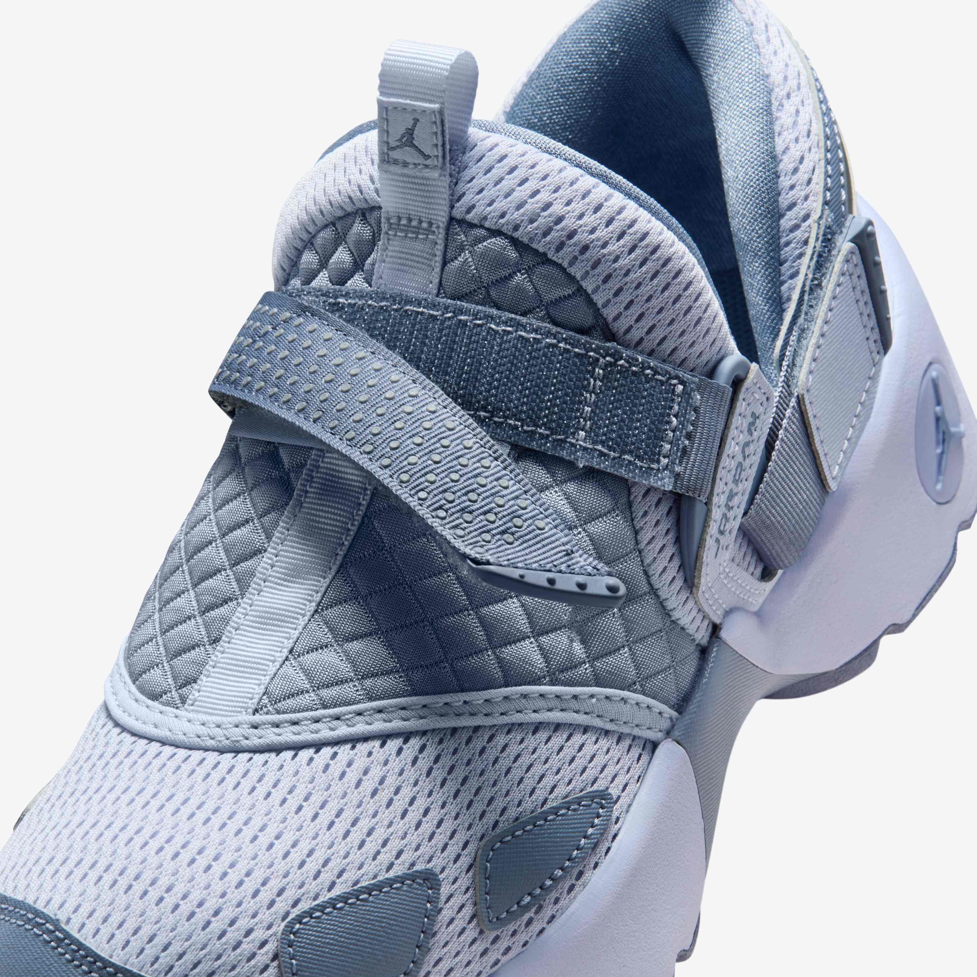 Jordan Trunner LX image number 6