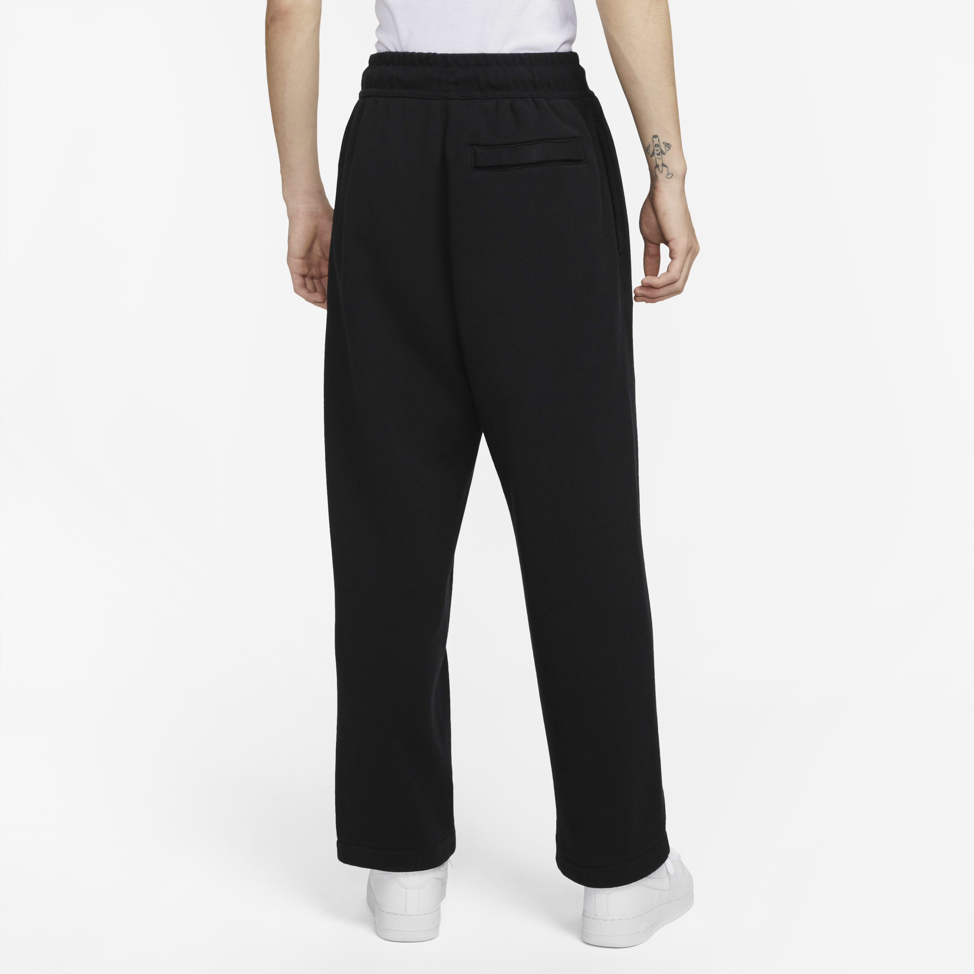 Nike sportswear pant fleece trend 2025
