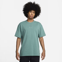 Nike Sportswear Premium Essentials