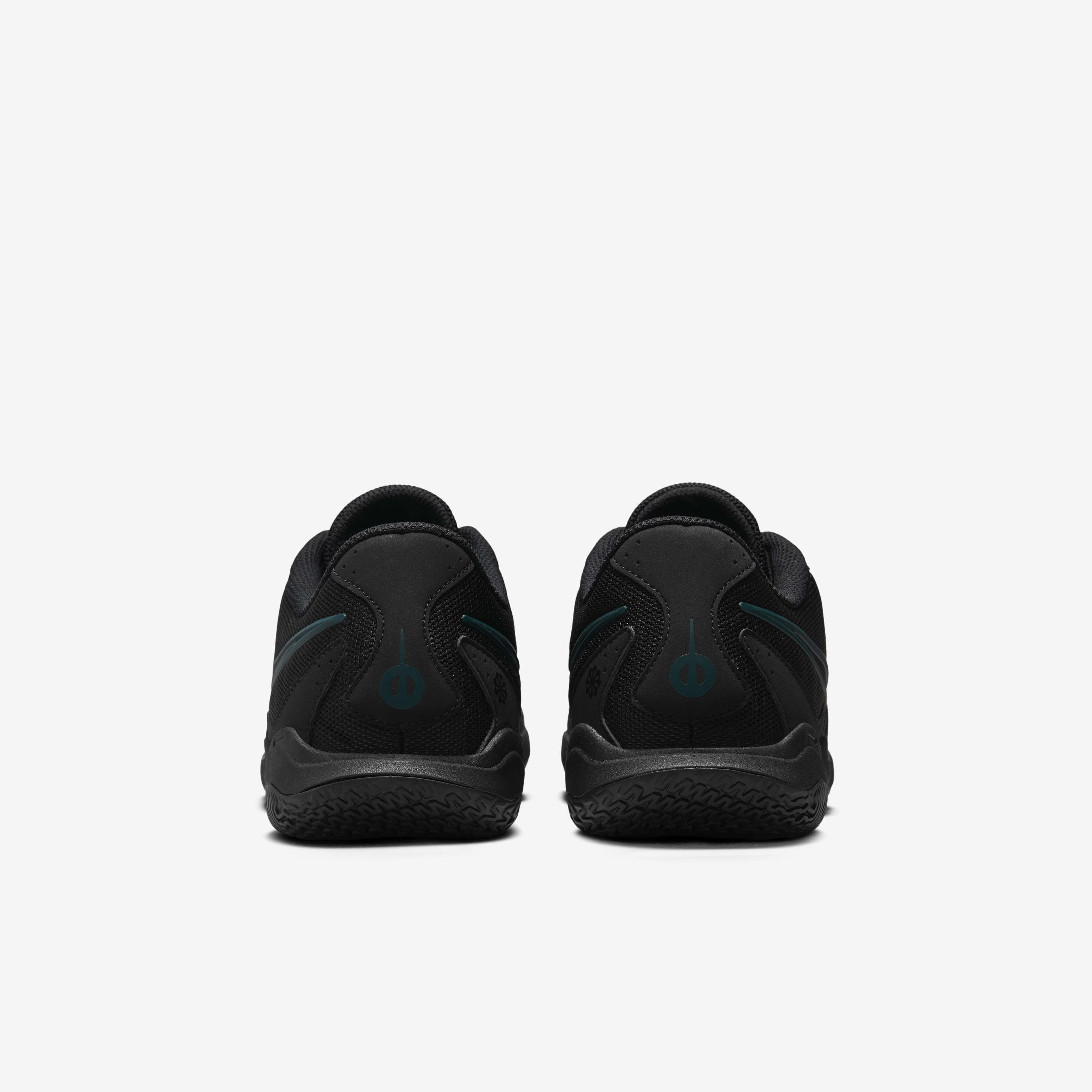 Nike pernix black 2025