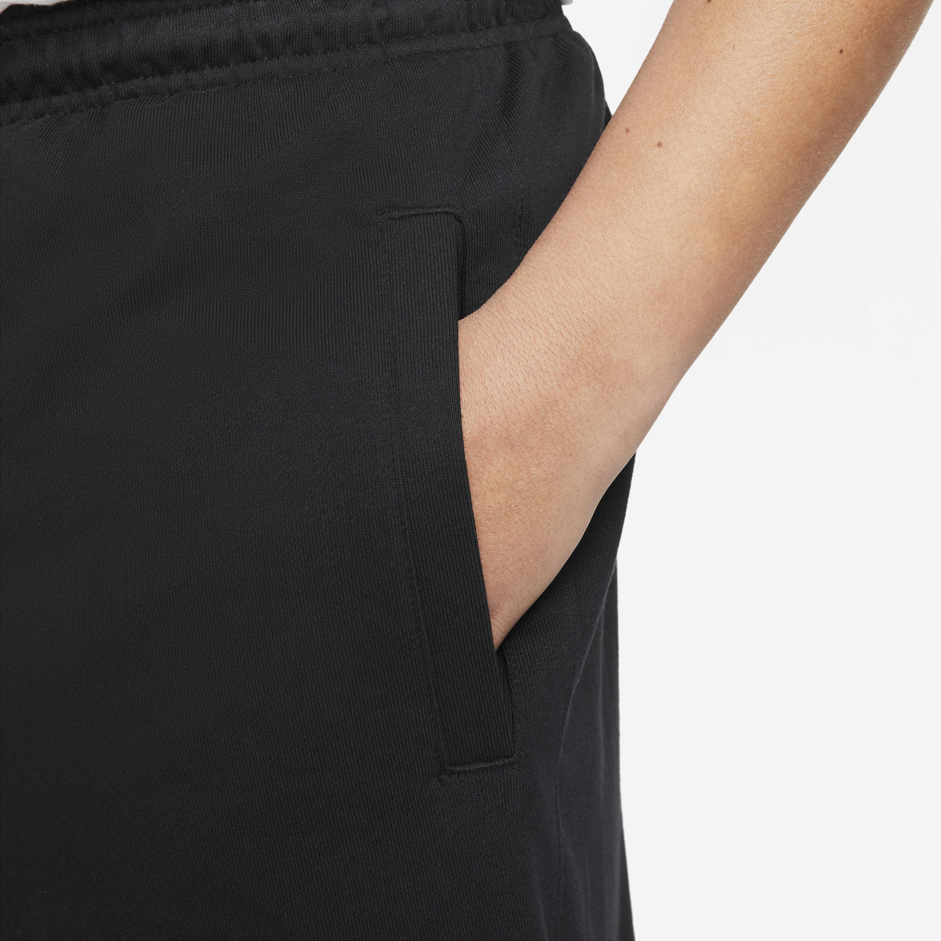 نايكي ستاندرد اشيو image number 4