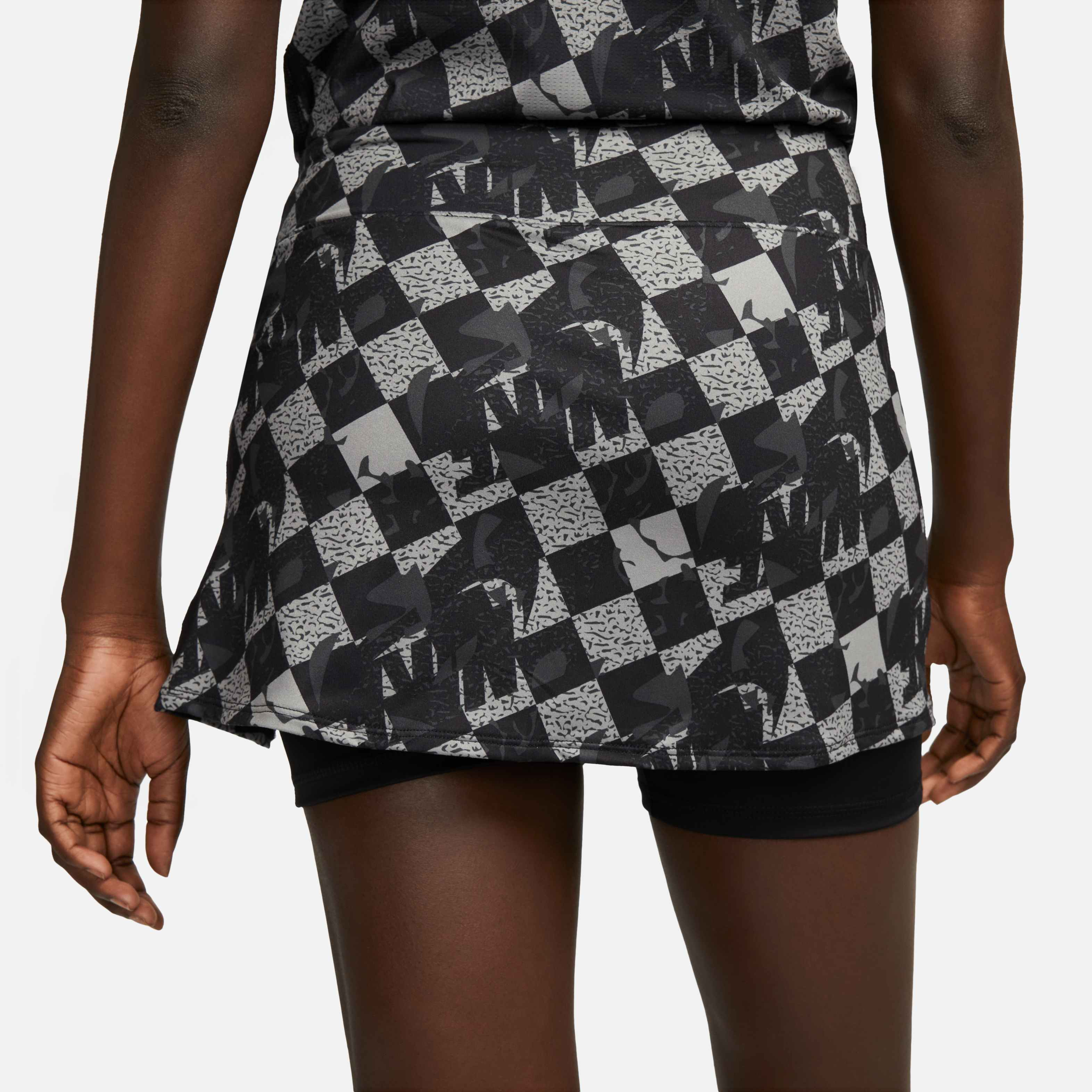 NikeCourt Dri-FIT Victory image number 2