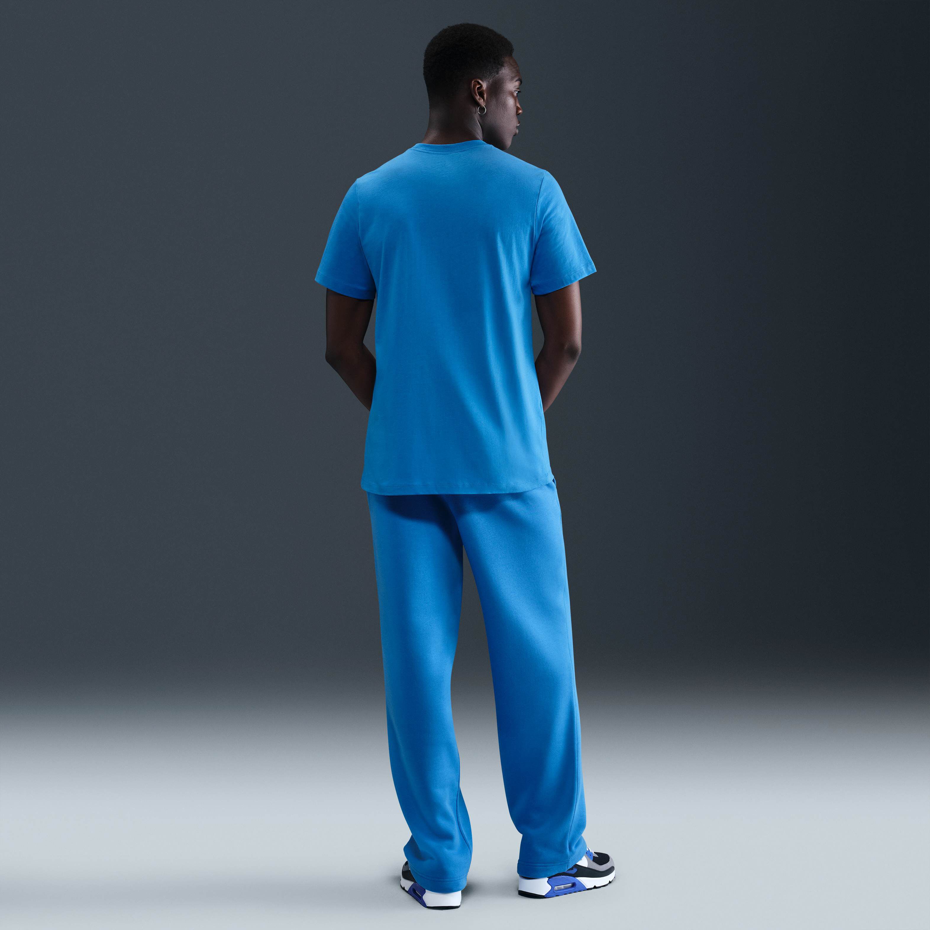 Nike Sportswear Club image number 4