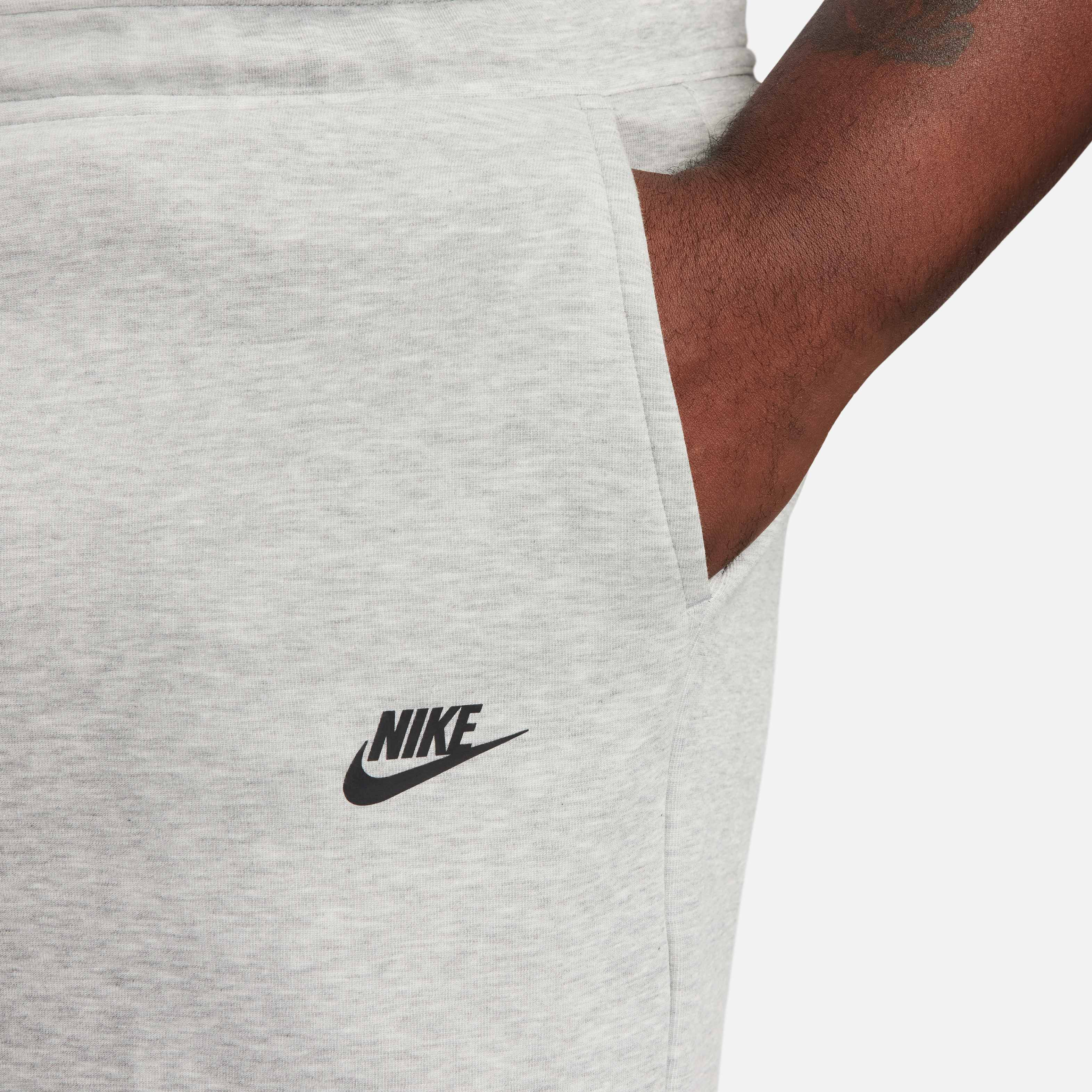 Nike Sportswear Tech Fleece image number 14