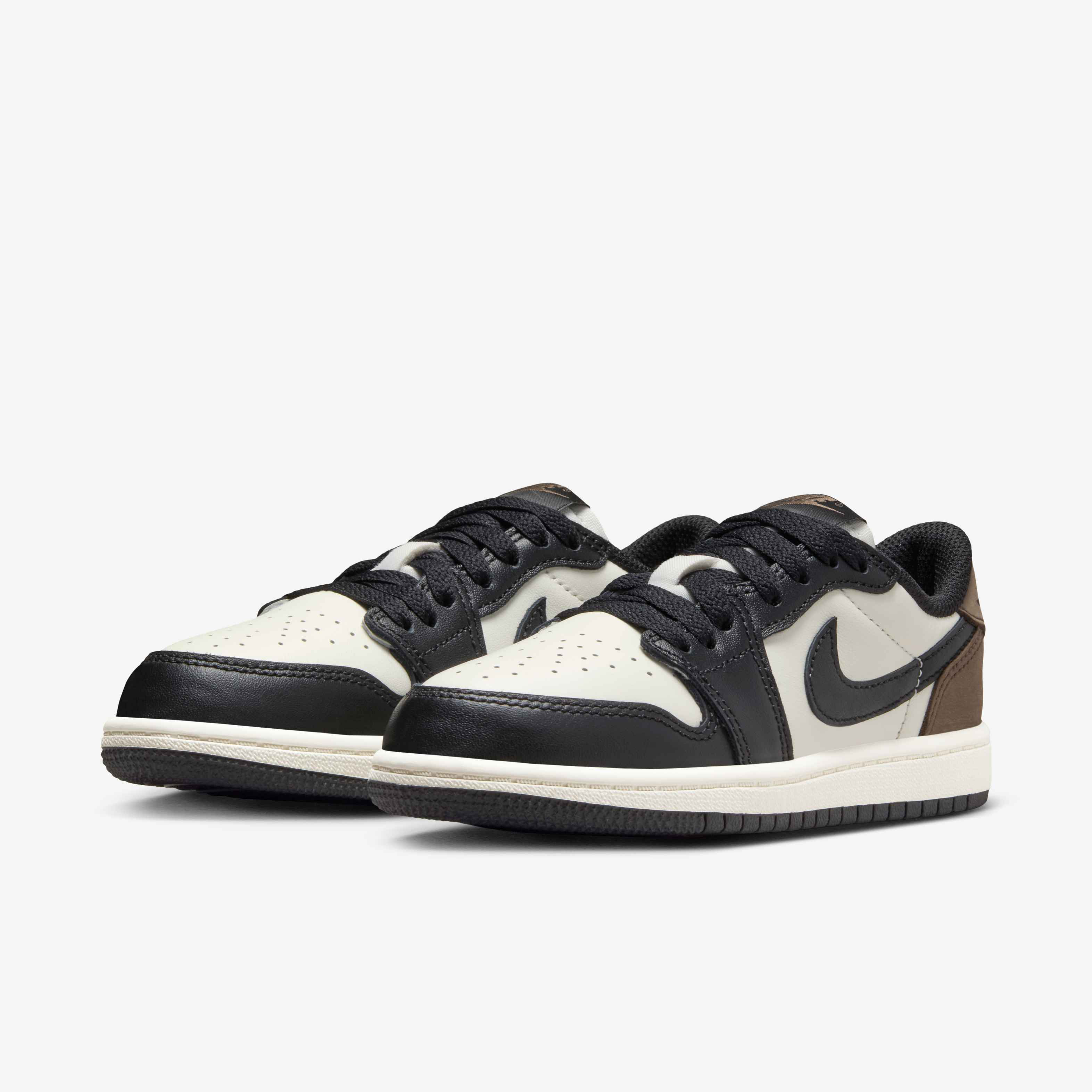 Jordan 1 Retro Low 'Mocha' image number 4