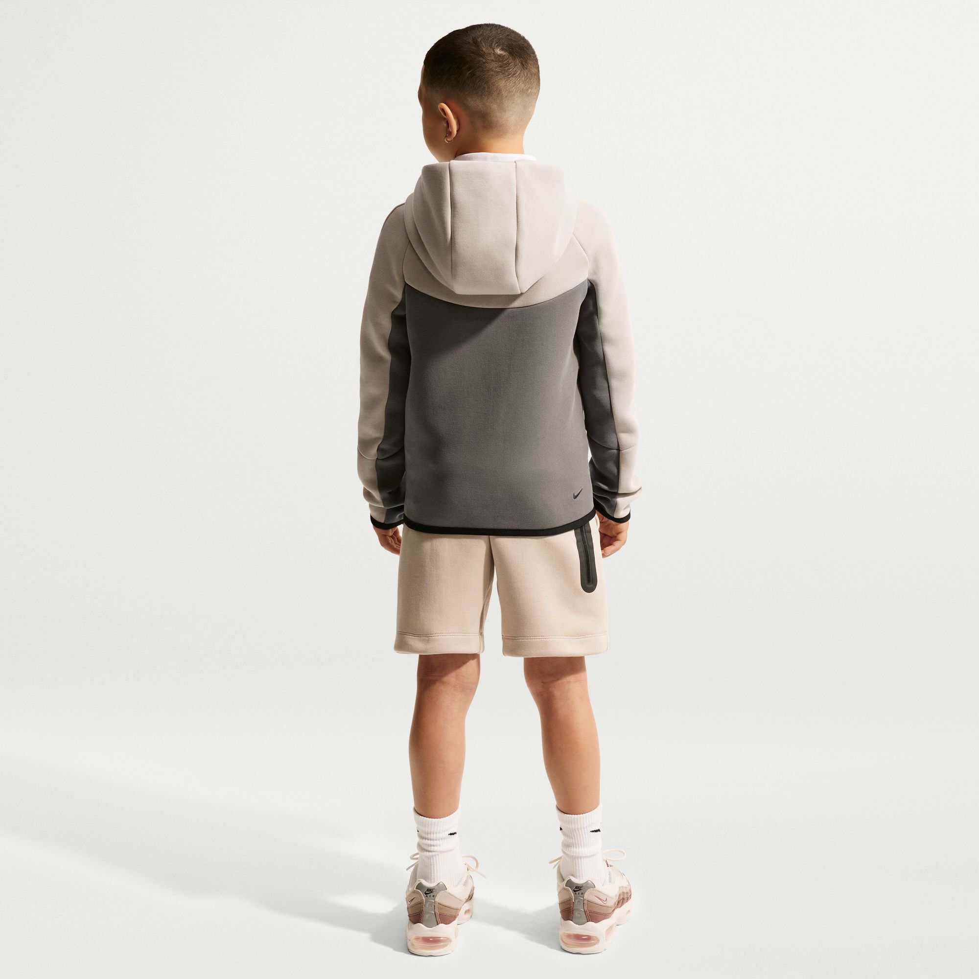 Nike Sportswear Tech Fleece image number 1
