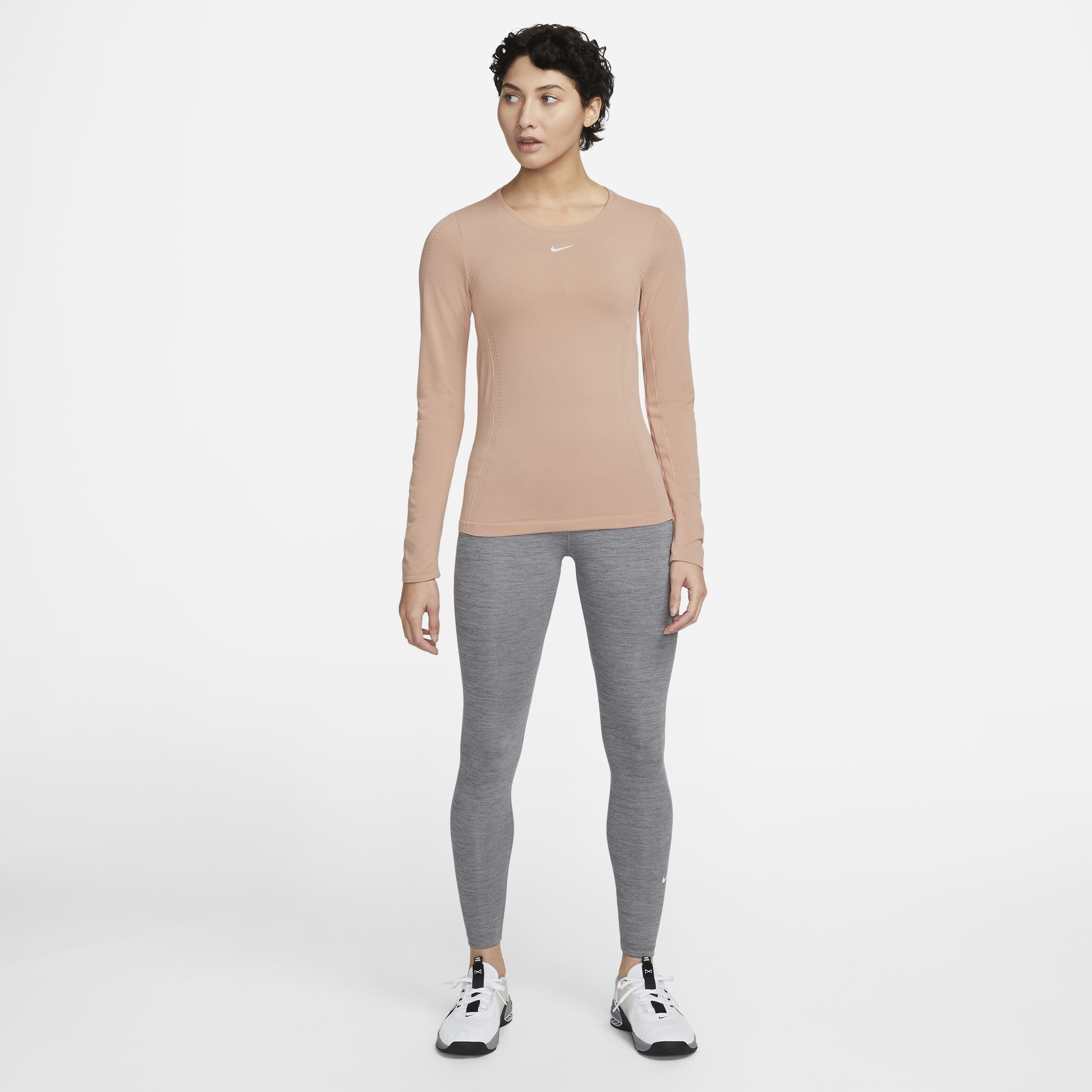 Nike Dri-FIT ADV Aura image number 4