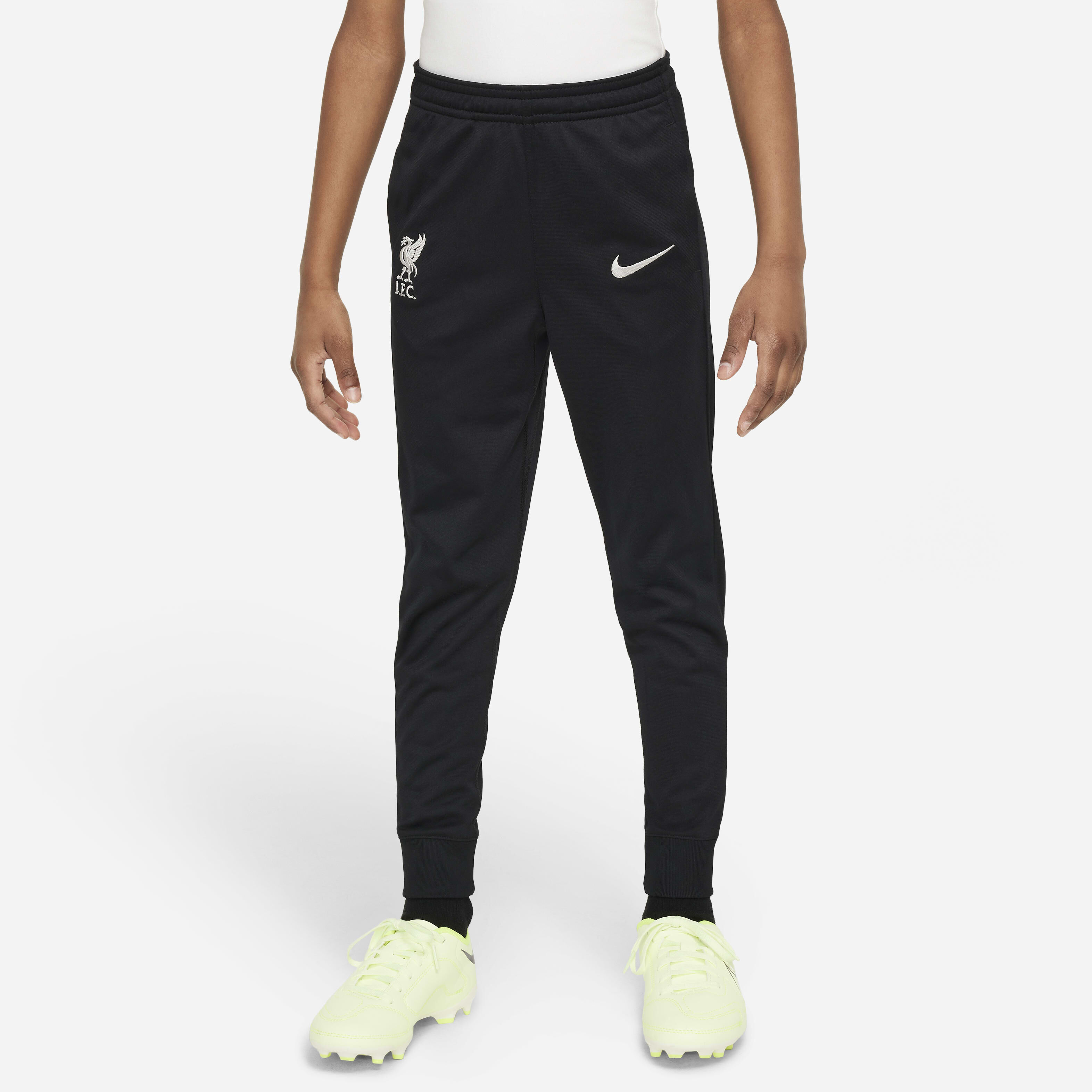 Liverpool F.C. Strike image number 7