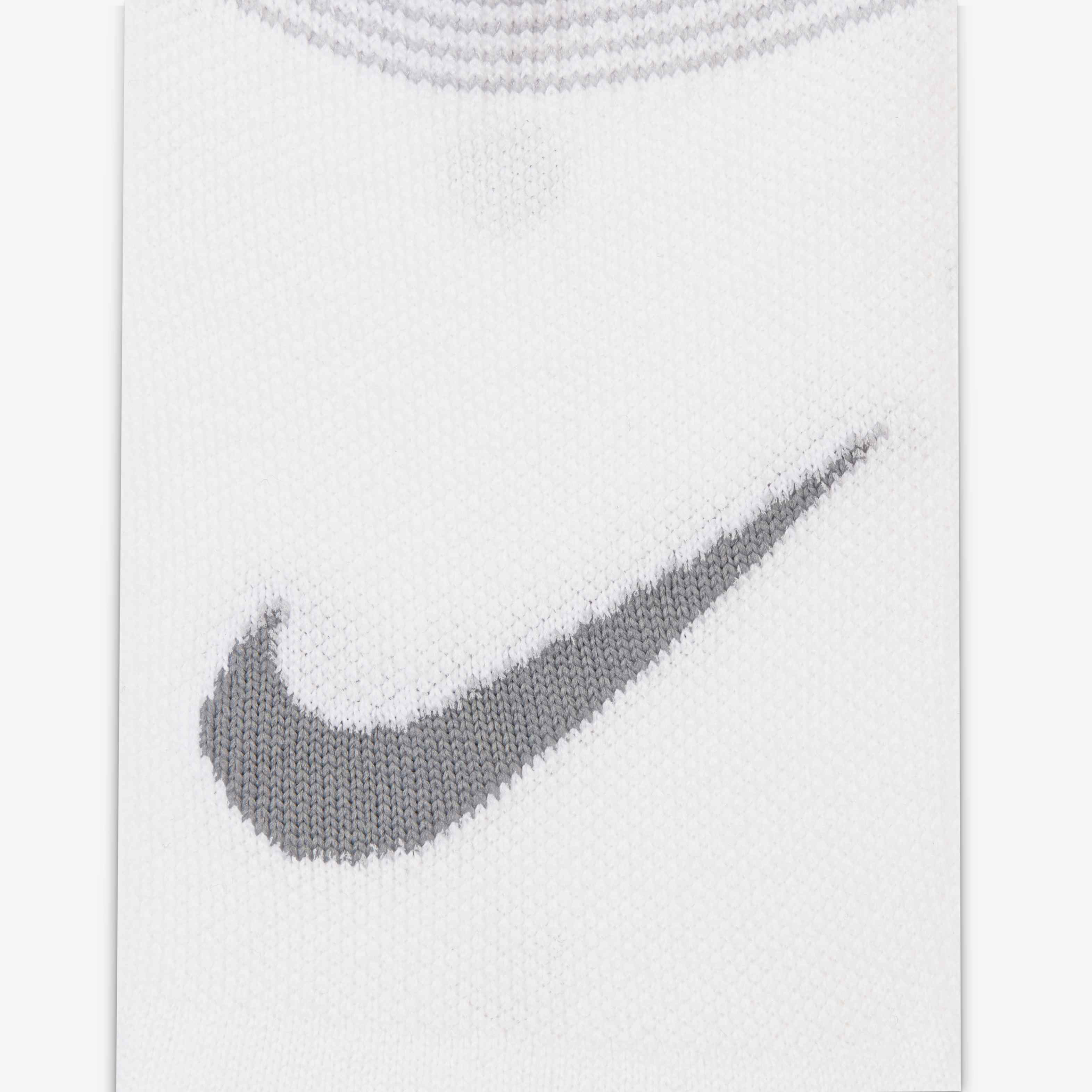 Nike Everyday Plus Lightweight image number 3