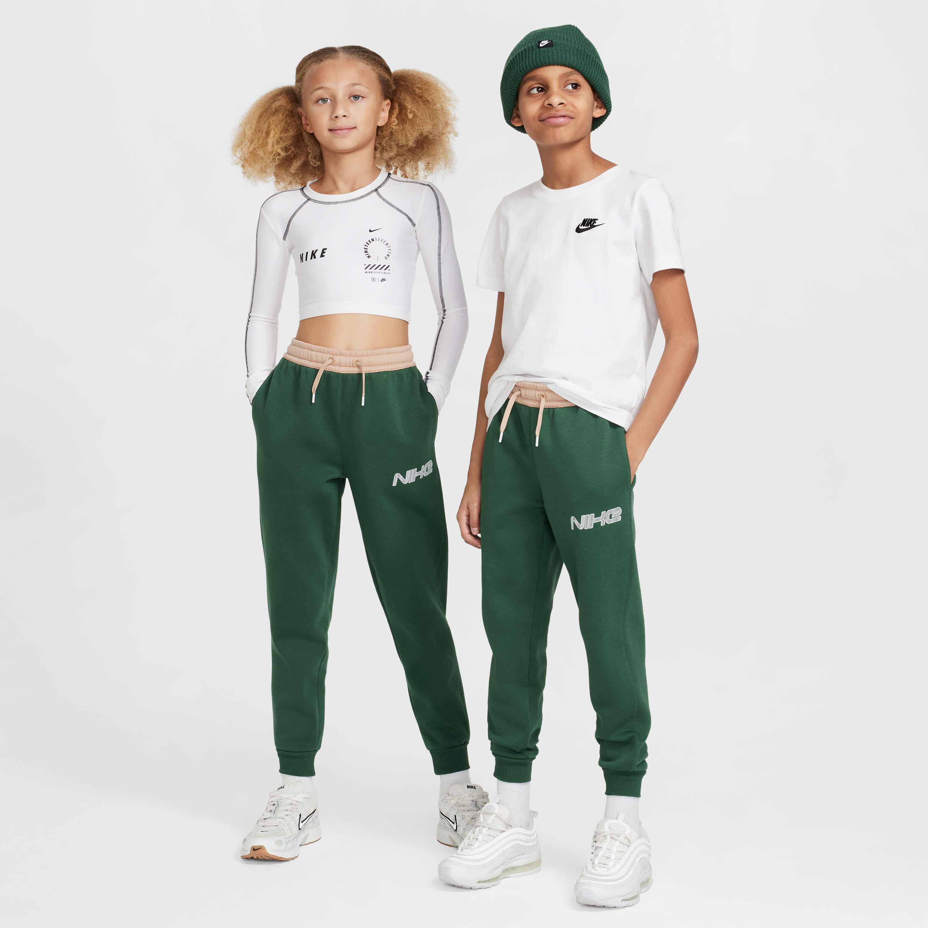 Nike Sportswear Amplify image number 8